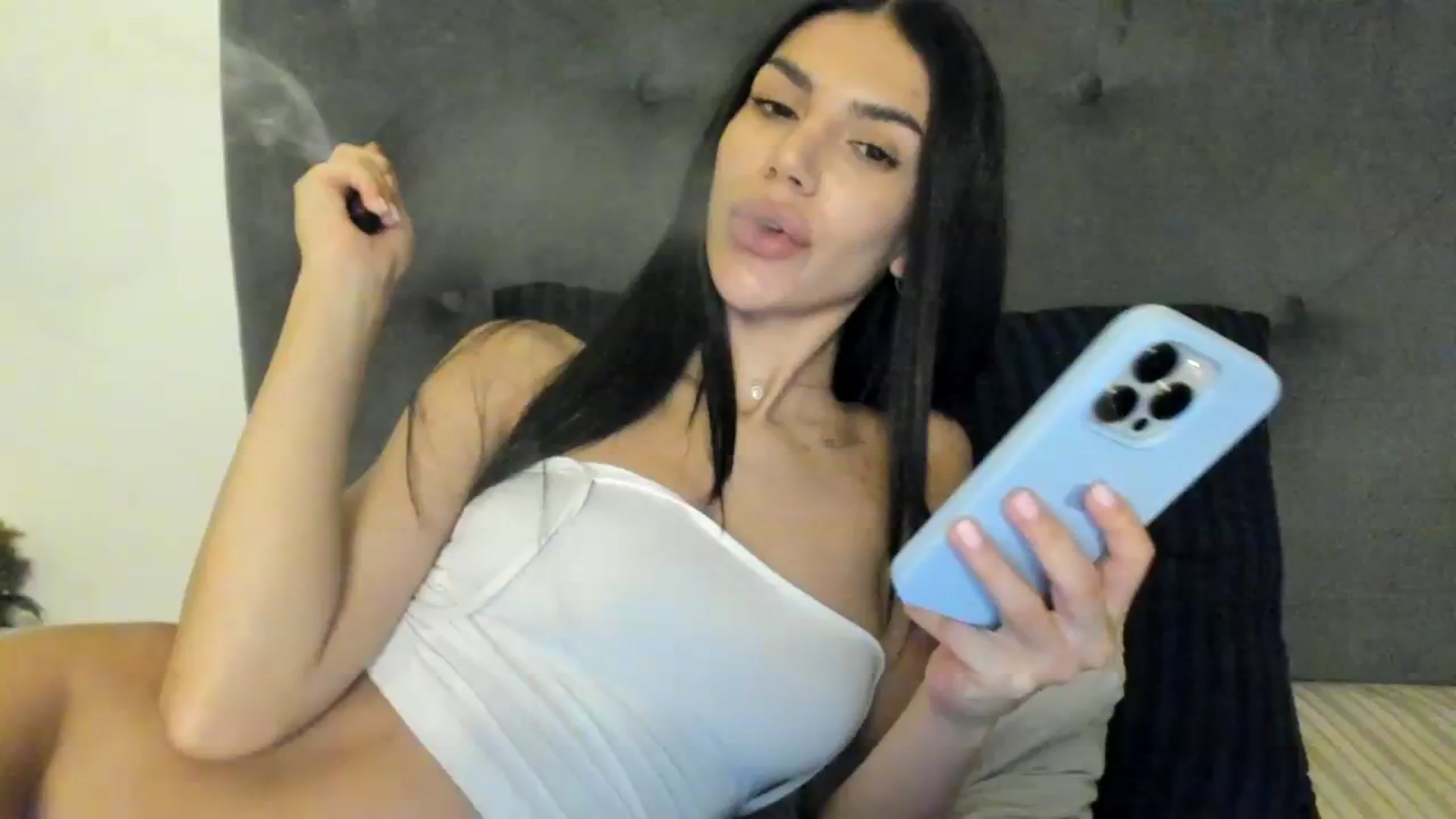 Gallery image thumbnail from SashaLopez's myfreecams stream on, 09/19/2023, 23:14 image 10 of 20