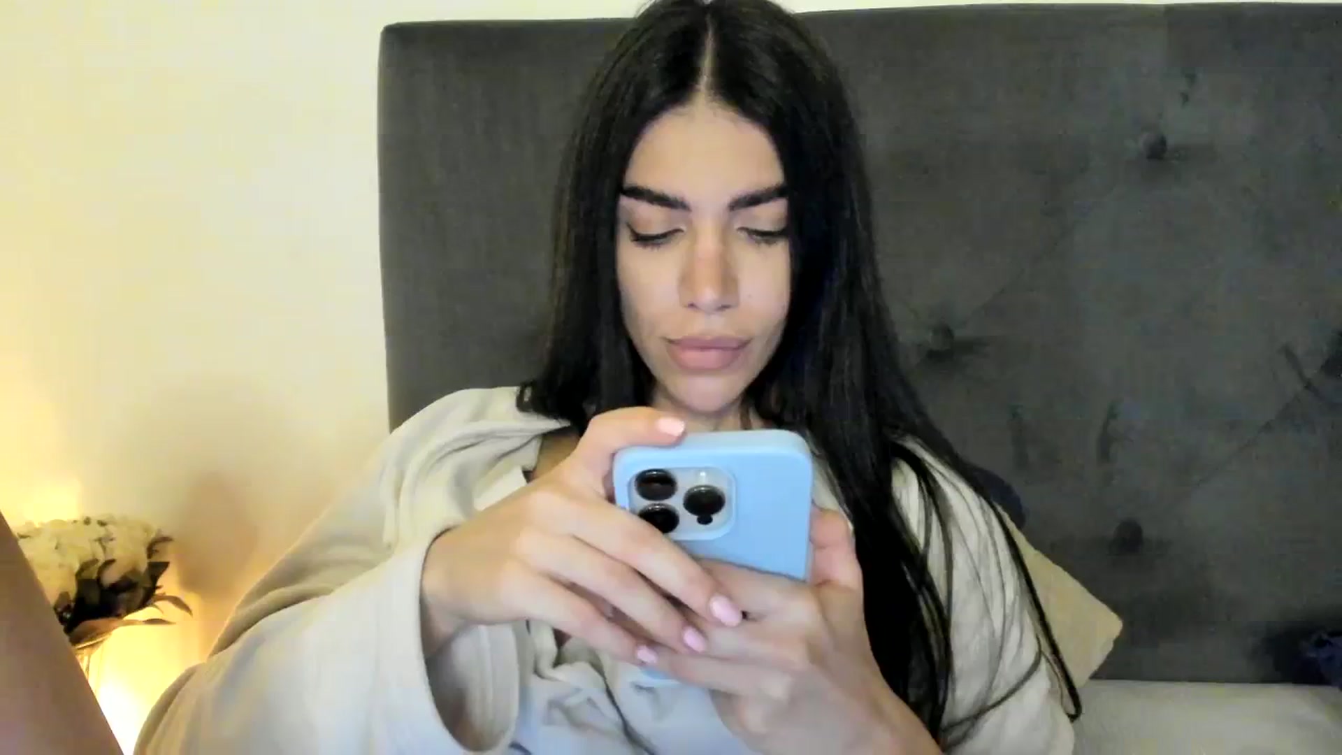Gallery image thumbnail from SashaLopez's myfreecams stream on, 09/26/2023, 21:28 image 13 of 20