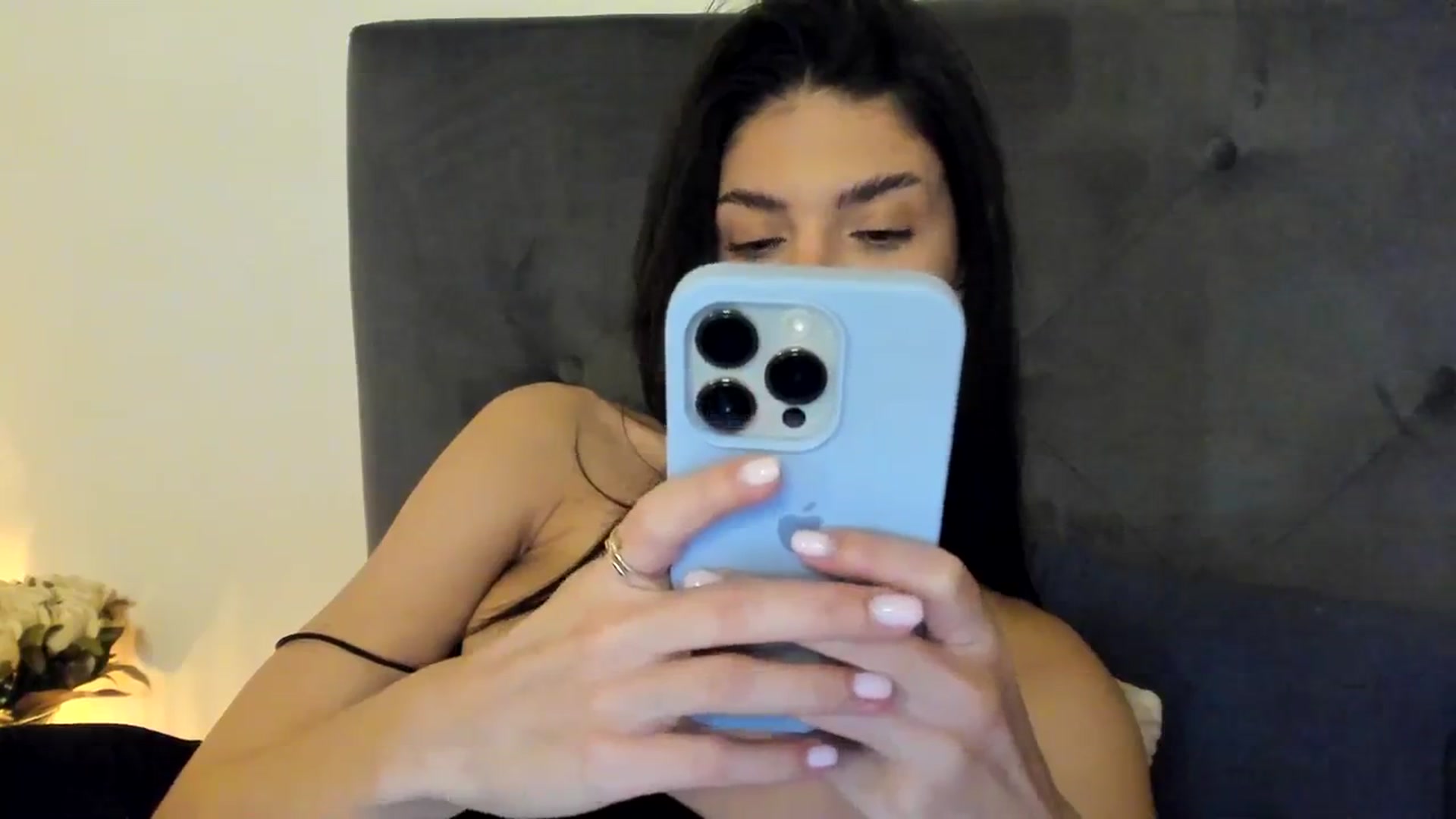 Gallery image thumbnail from SashaLopez's myfreecams stream on, 10/02/2023, 21:38 image 17 of 20