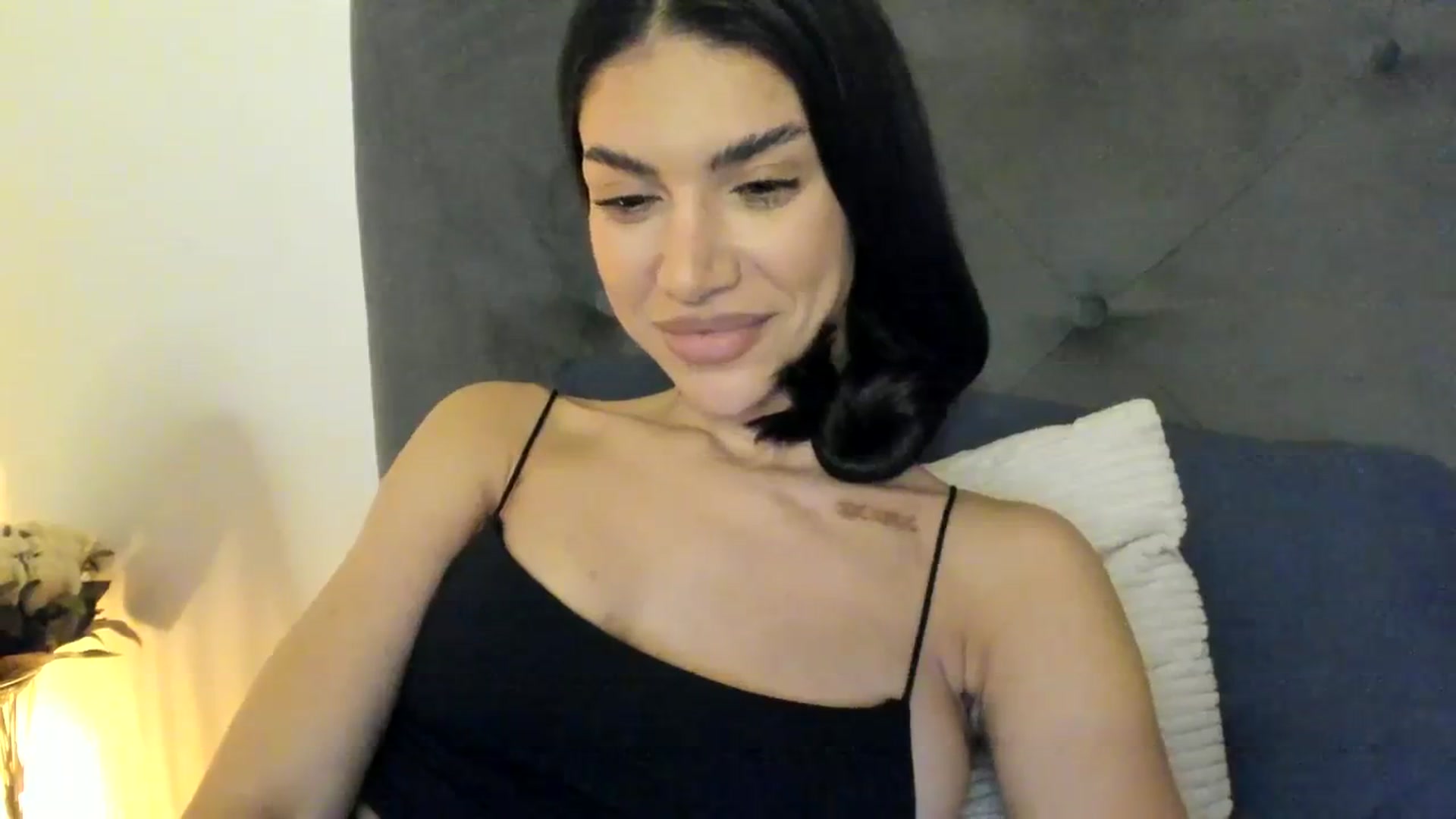 Gallery image thumbnail from SashaLopez's myfreecams stream on, 10/02/2023, 21:38 image 9 of 20