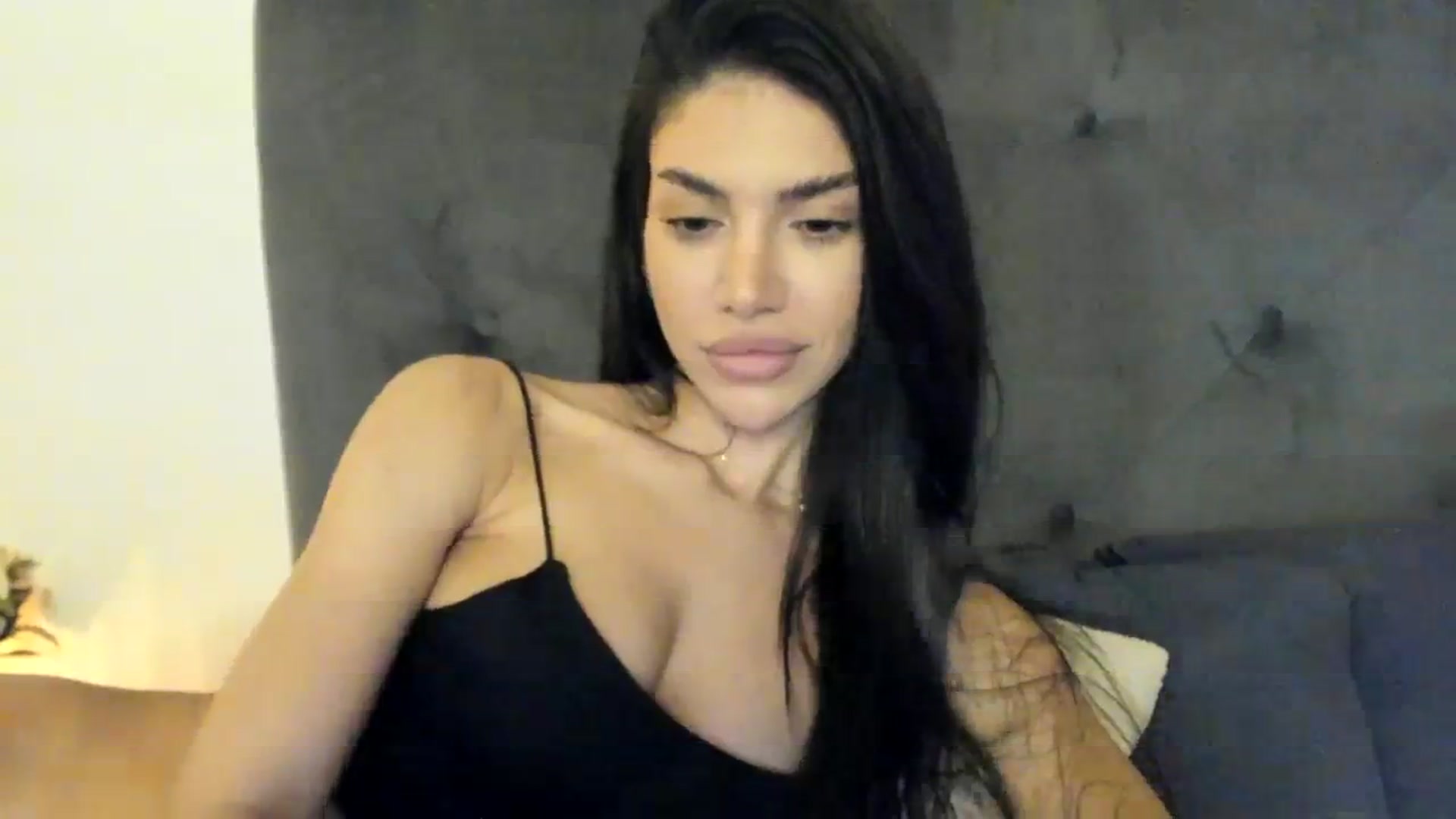 Gallery image thumbnail from SashaLopez's myfreecams stream on, 10/02/2023, 23:22 image 4 of 20