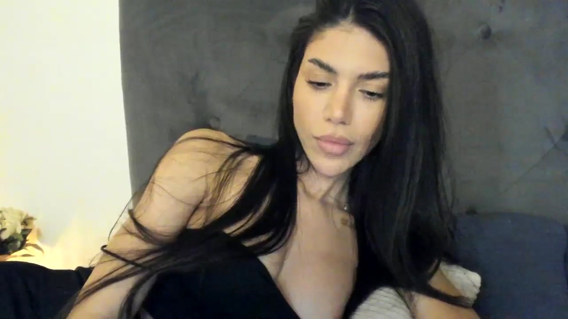 Gallery image thumbnail from SashaLopez's myfreecams stream on, 10/02/2023, 23:22 image 2 of 20
