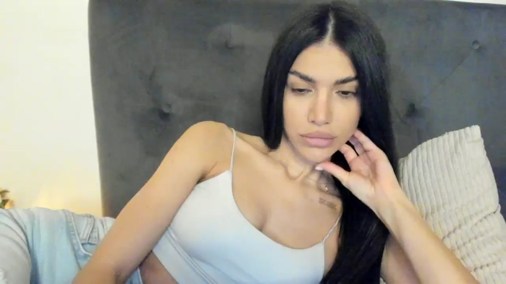 Gallery image thumbnail from SashaLopez's myfreecams stream on, 10/03/2023, 21:30 image 2 of 20