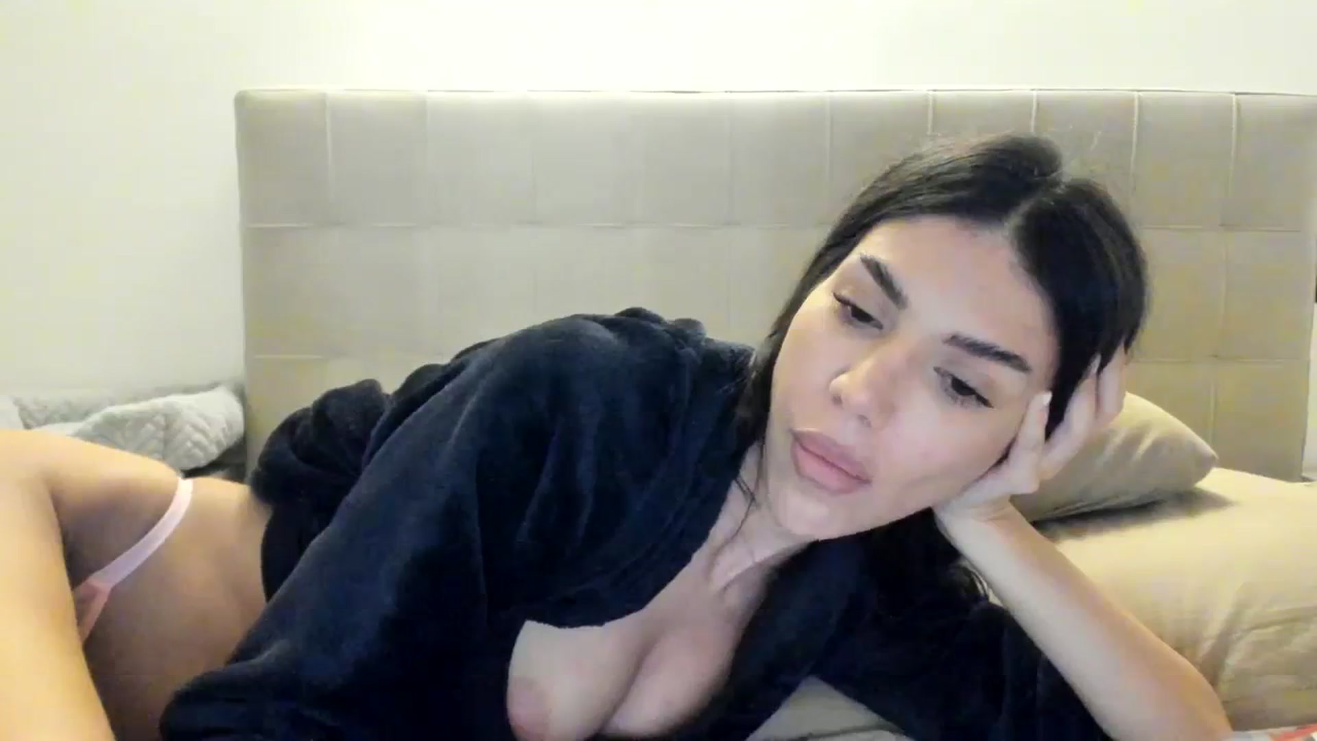 Gallery image thumbnail from SashaLopez's myfreecams stream on, 10/05/2023, 19:54 image 2 of 20