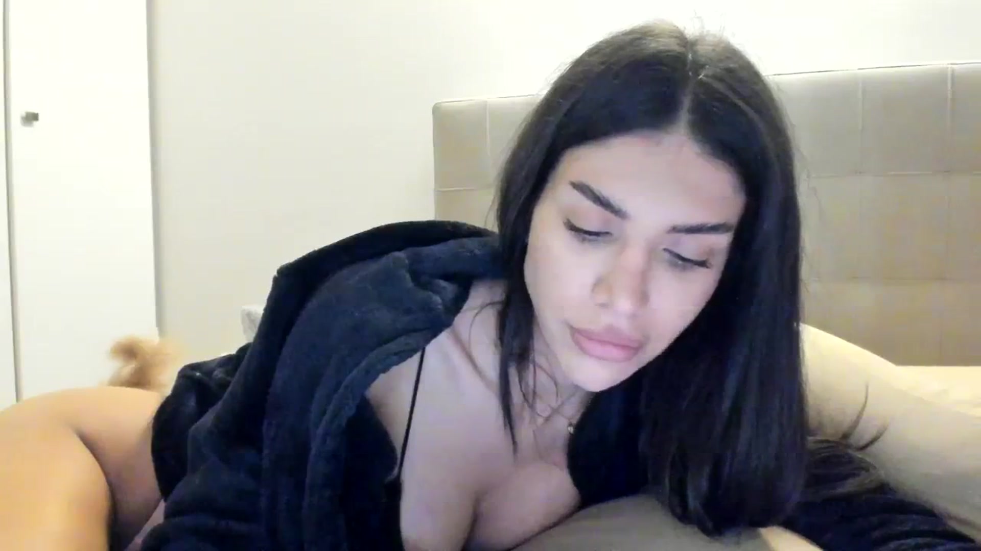 Gallery image thumbnail from SashaLopez's myfreecams stream on, 10/05/2023, 19:54 image 12 of 20
