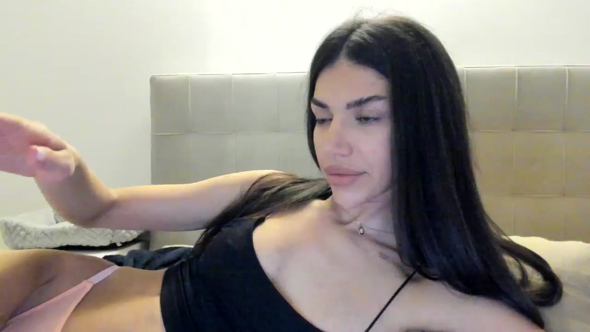 Gallery image thumbnail from SashaLopez's myfreecams stream on, 10/05/2023, 19:54 image 20 of 20