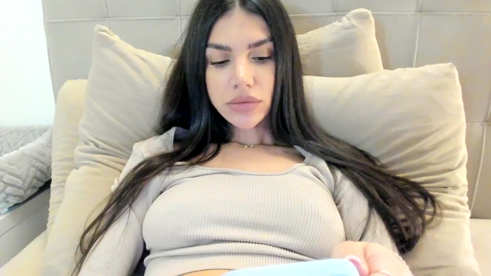 Gallery image thumbnail from SashaLopez's myfreecams stream on, 10/09/2023, 21:17 image 2 of 20