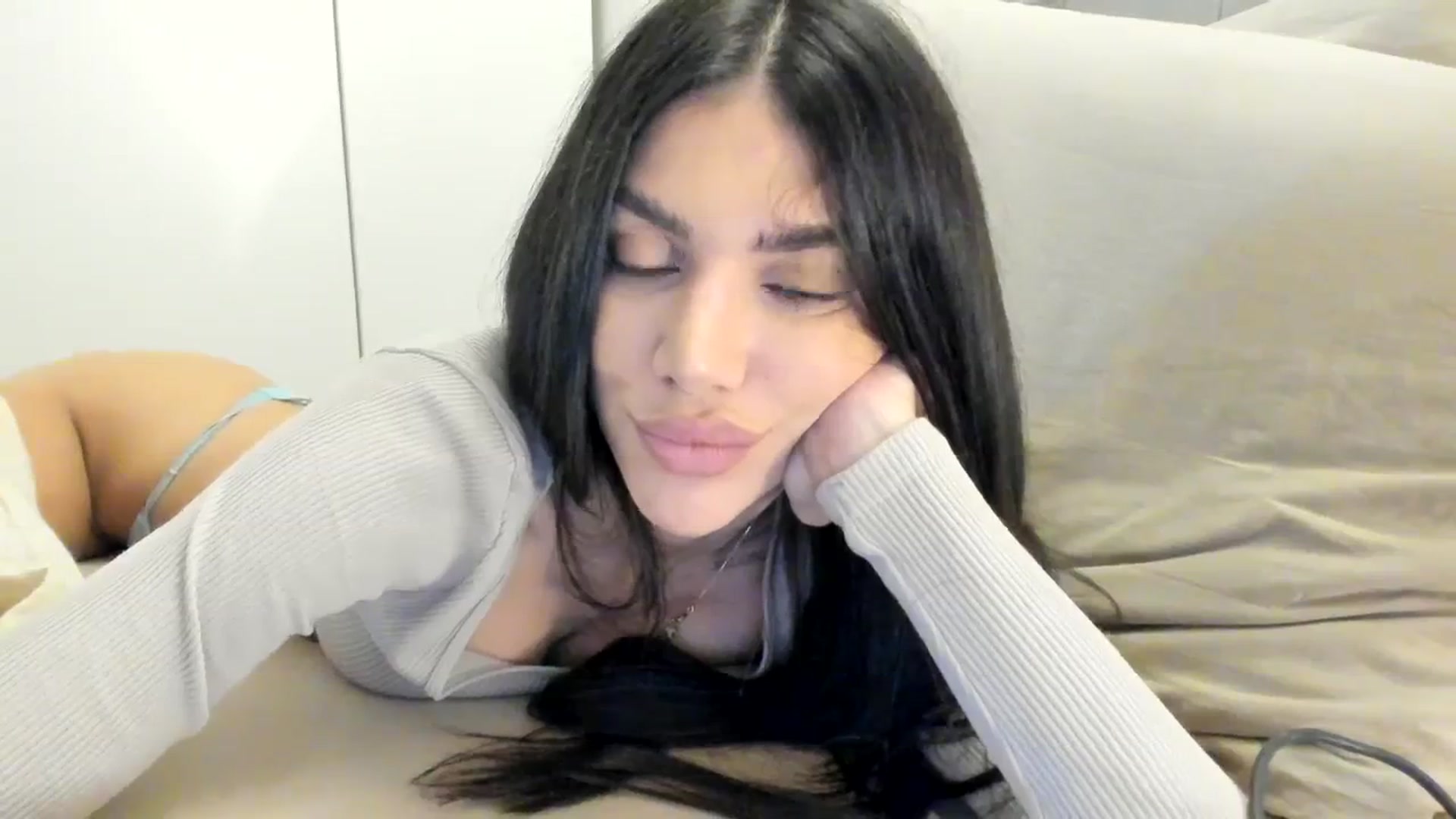 Gallery image thumbnail from SashaLopez's myfreecams stream on, 10/09/2023, 21:17 image 18 of 20