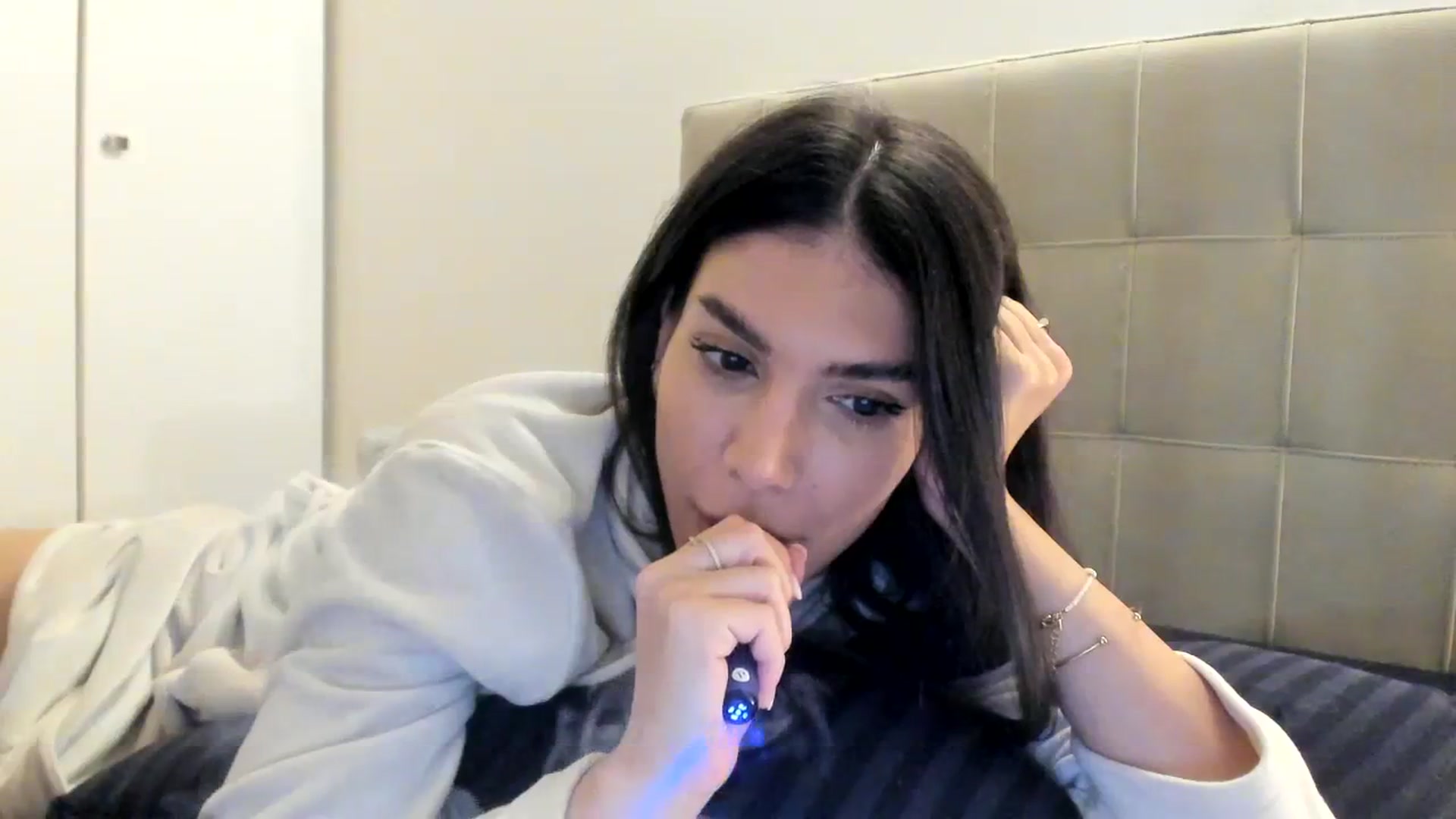 Gallery image thumbnail from SashaLopez's myfreecams stream on, 10/11/2023, 22:39 image 5 of 20
