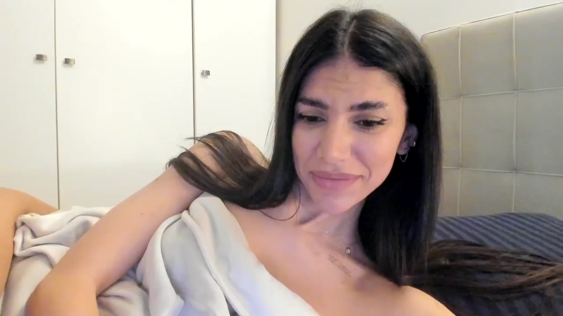 Gallery image thumbnail from SashaLopez's myfreecams stream on, 10/11/2023, 22:39 image 16 of 20