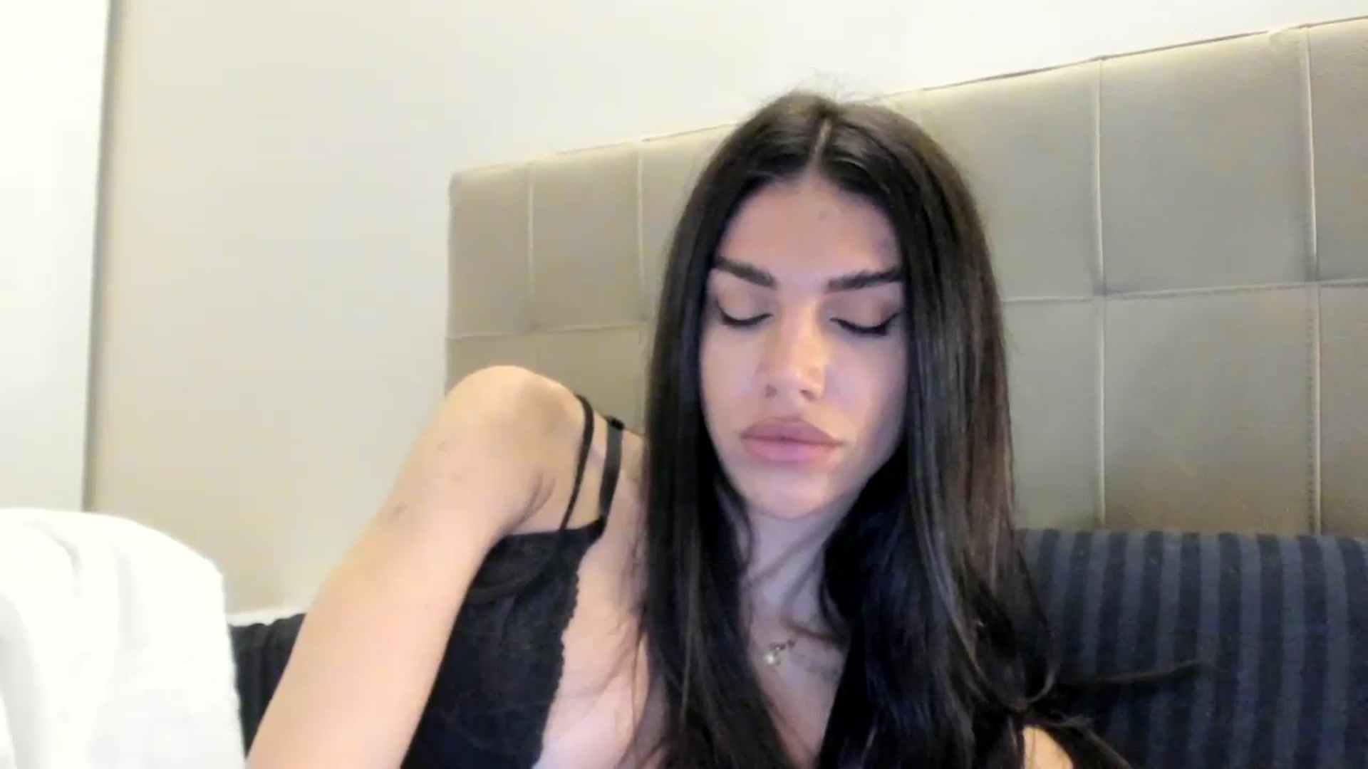 Gallery image thumbnail from SashaLopez's myfreecams stream on, 10/13/2023, 22:17 image 5 of 20