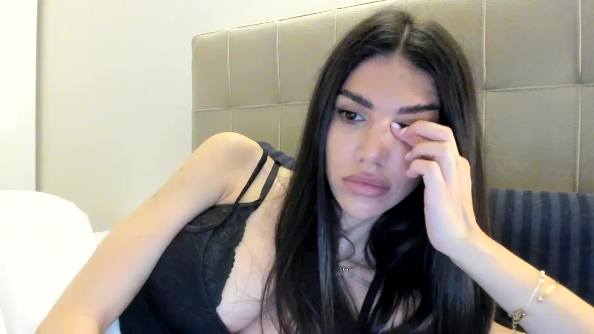 Gallery image thumbnail from SashaLopez's myfreecams stream on, 10/13/2023, 22:17 image 6 of 20