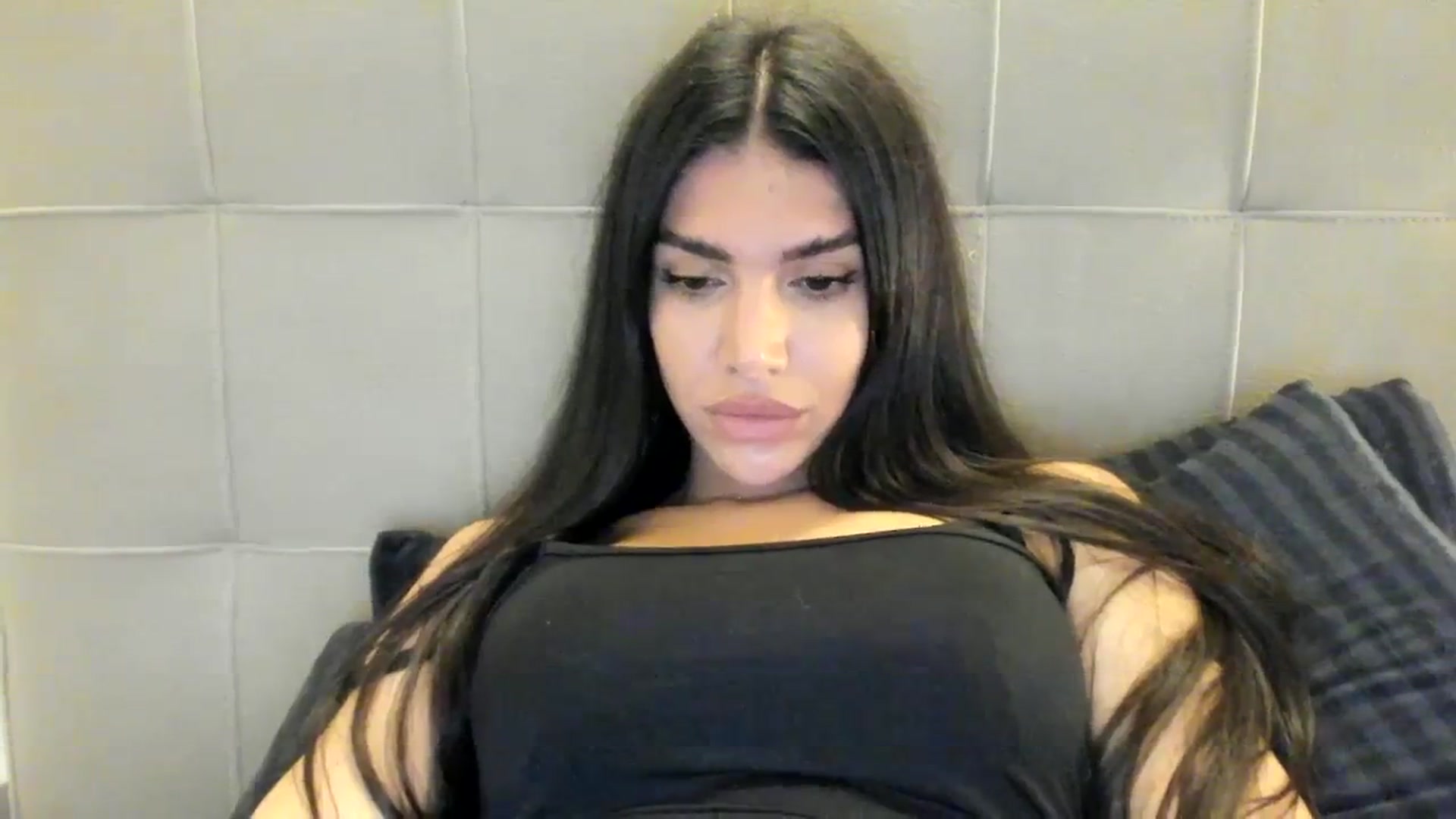 Gallery image thumbnail from SashaLopez's myfreecams stream on, 10/13/2023, 22:17 image 17 of 20