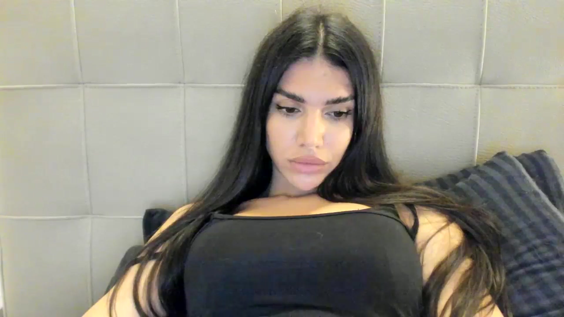 Gallery image thumbnail from SashaLopez's myfreecams stream on, 10/13/2023, 22:17 image 16 of 20