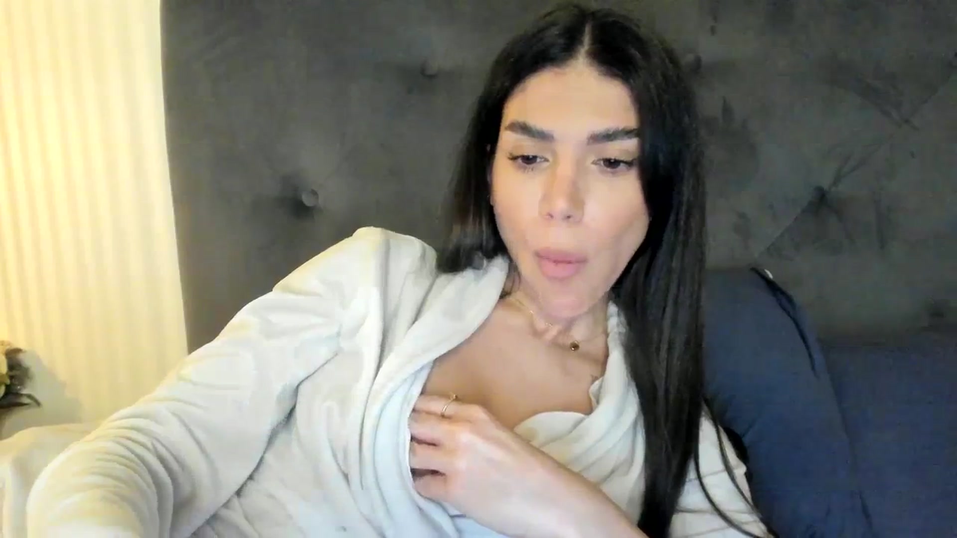 Gallery image thumbnail from SashaLopez's myfreecams stream on, 10/20/2023, 22:02 image 6 of 20