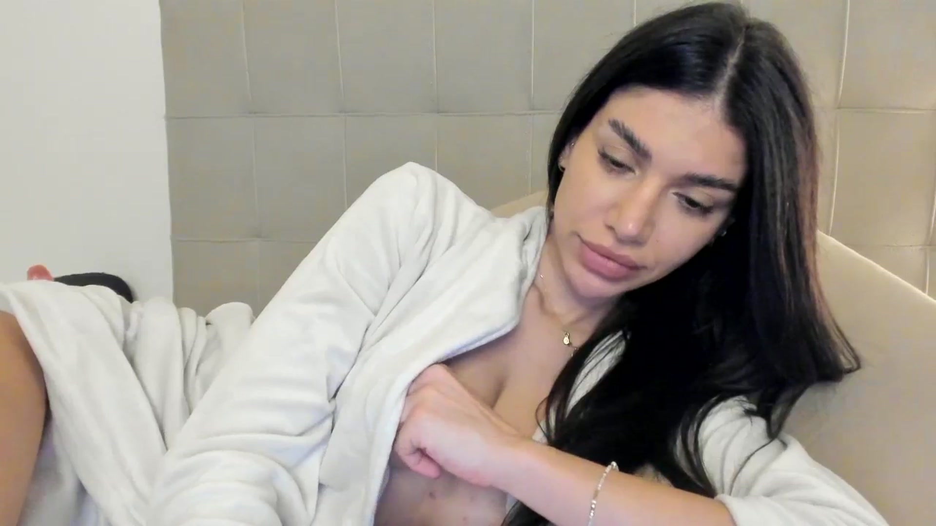 Gallery image thumbnail from SashaLopez's myfreecams stream on, 10/25/2023, 22:54 image 17 of 20