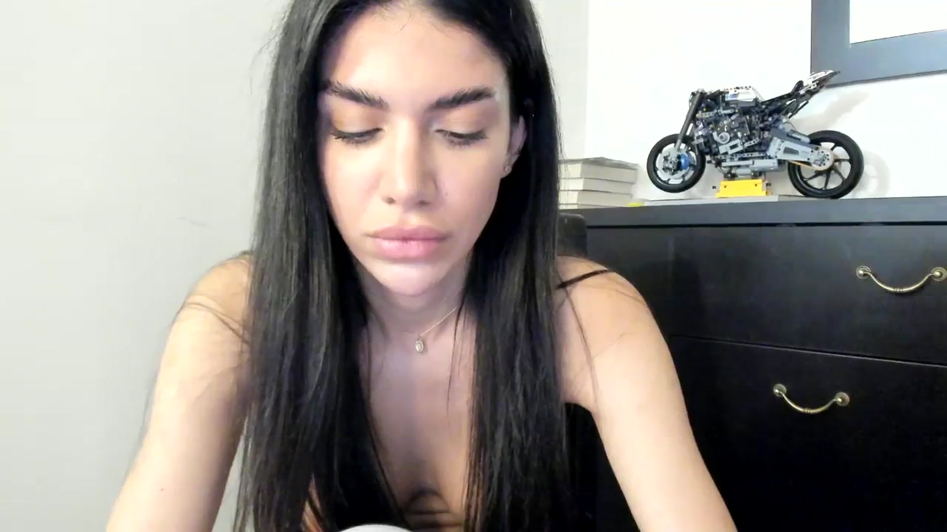 Gallery image thumbnail from SashaLopez's myfreecams stream on, 10/31/2023, 22:37 image 17 of 20