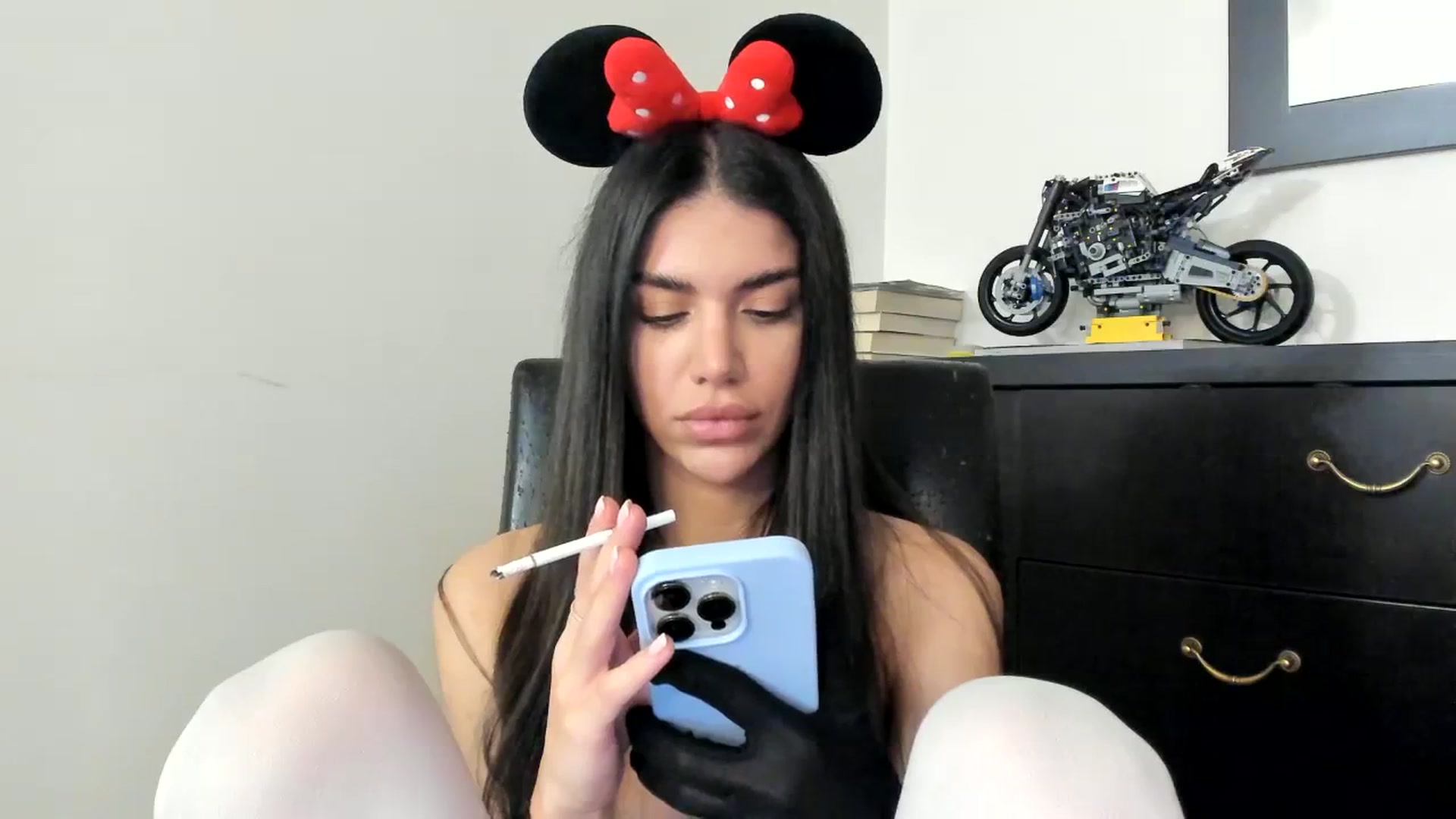 Gallery image thumbnail from SashaLopez's myfreecams stream on, 10/31/2023, 22:37 image 10 of 20