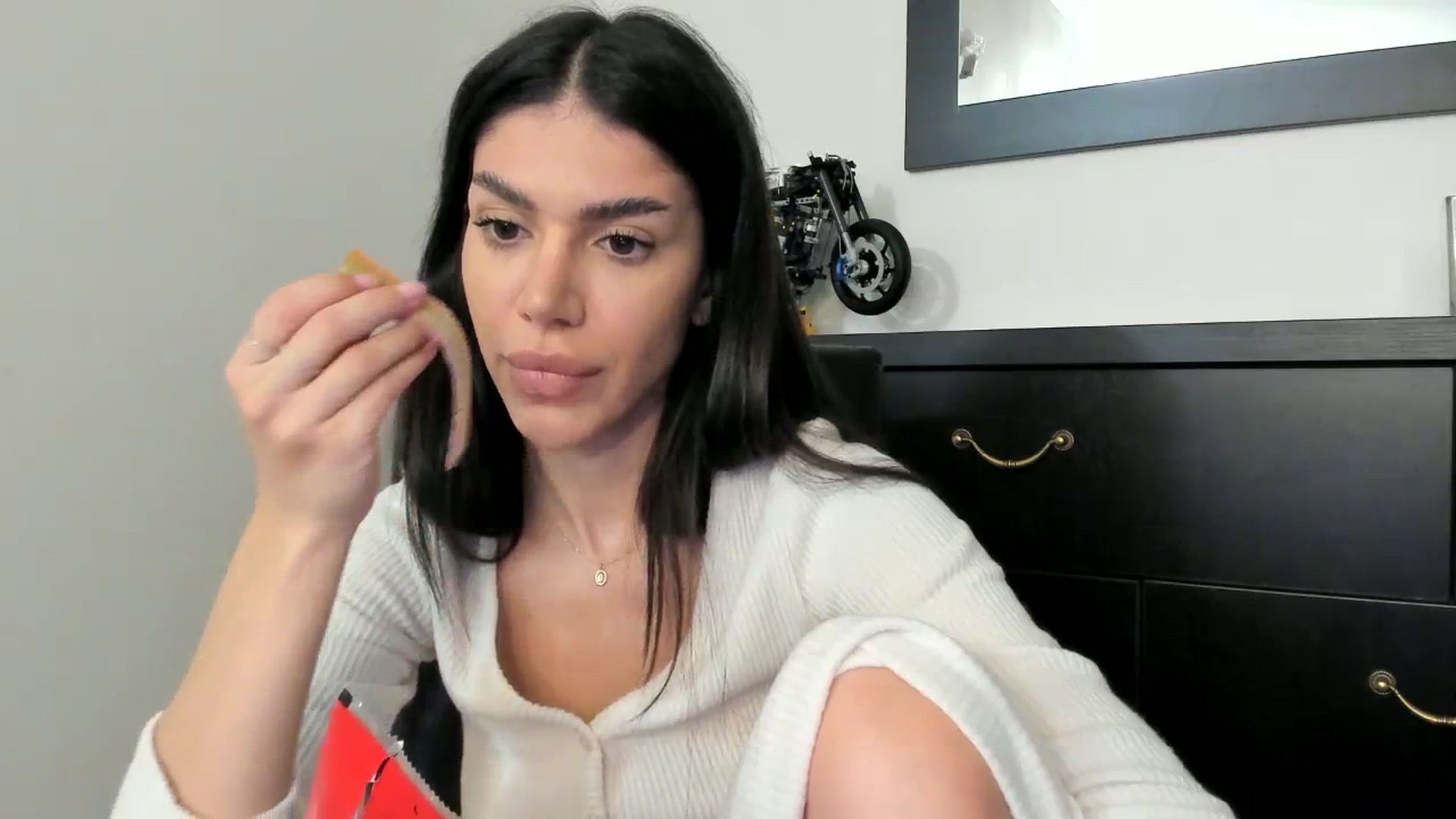 Gallery image thumbnail from SashaLopez's myfreecams stream on, 11/17/2023, 23:29 image 13 of 20