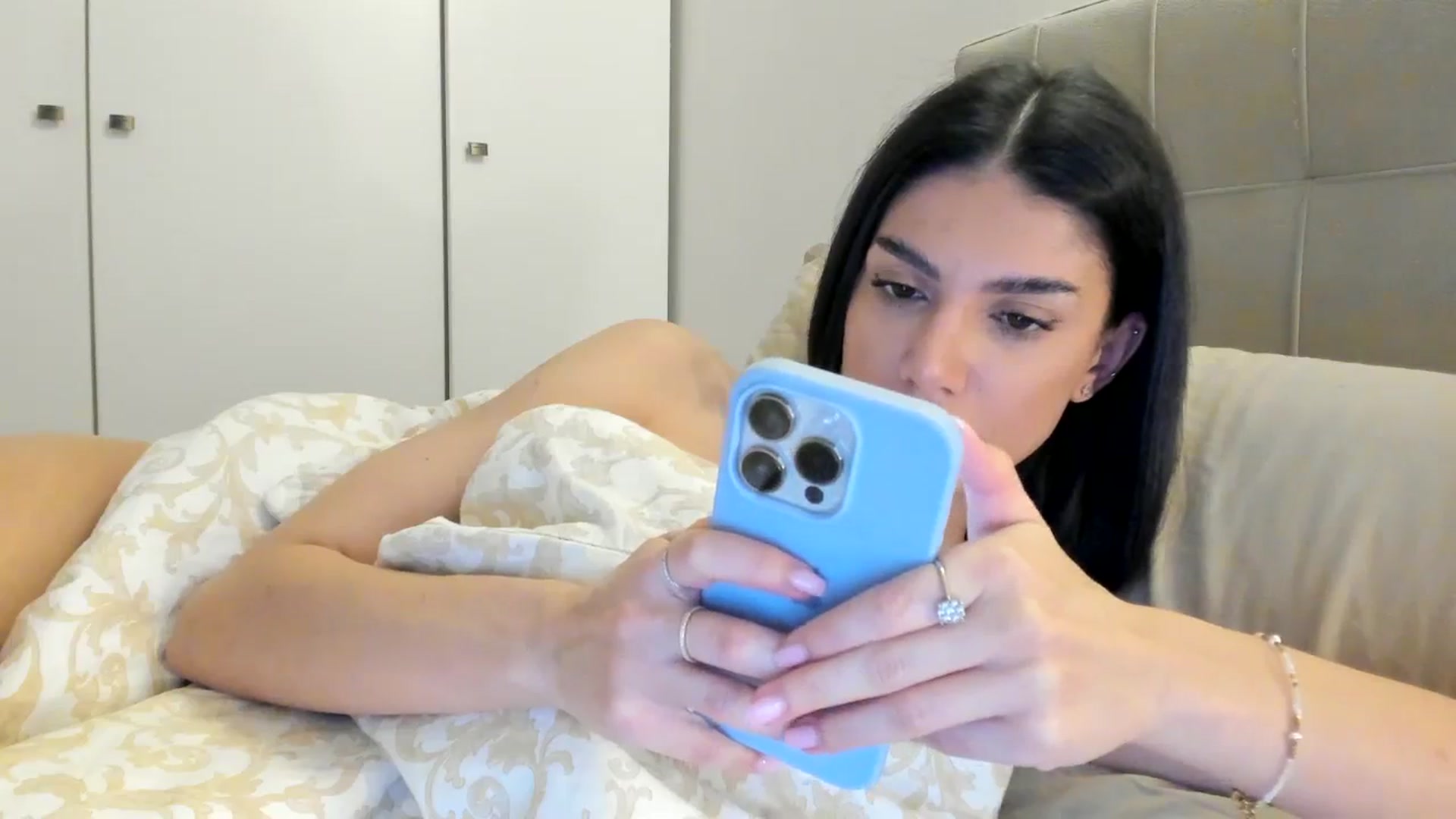 Gallery image thumbnail from SashaLopez's myfreecams stream on, 11/19/2023, 22:46 image 7 of 20