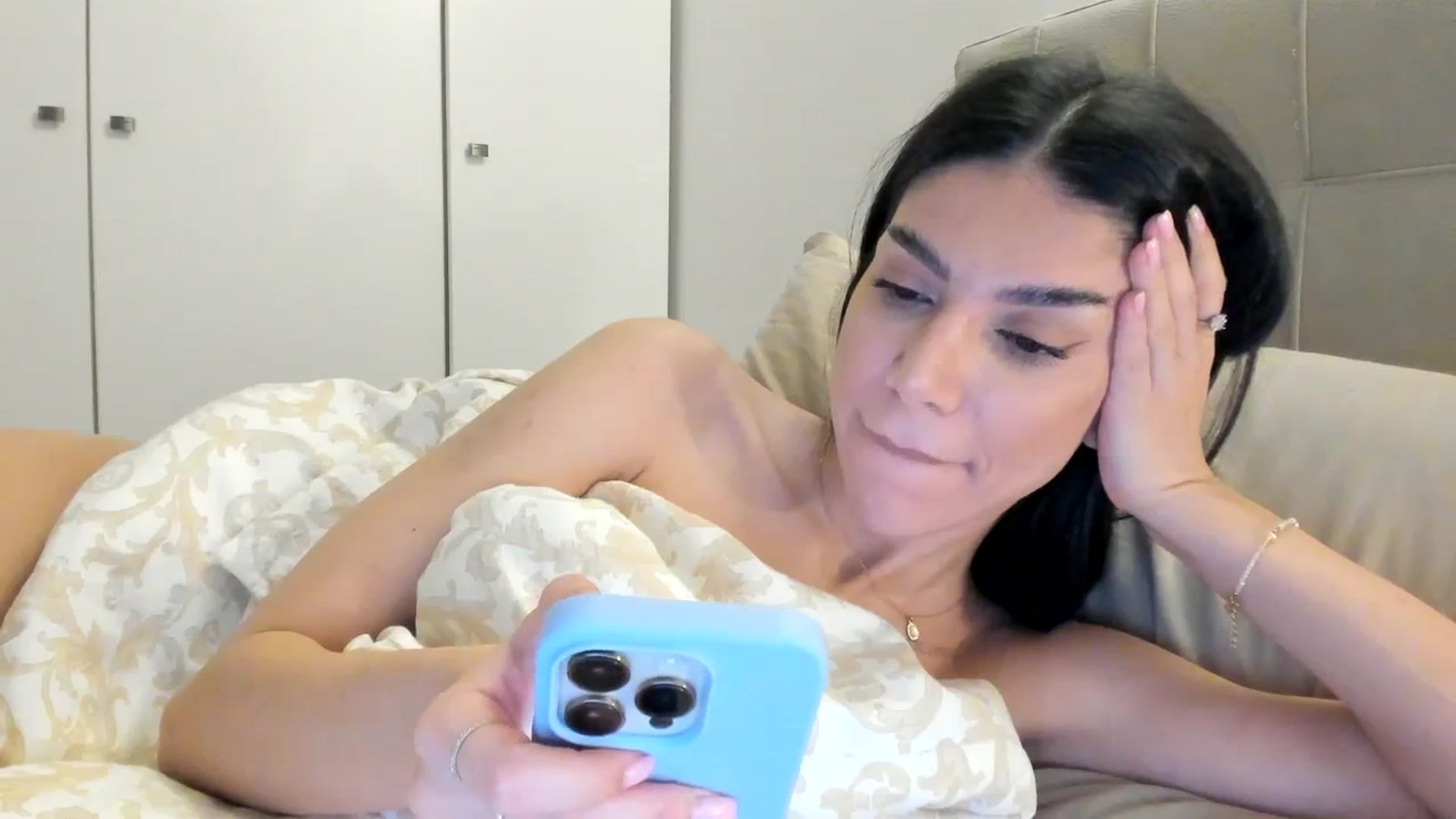 Gallery image thumbnail from SashaLopez's myfreecams stream on, 11/19/2023, 22:46 image 9 of 20