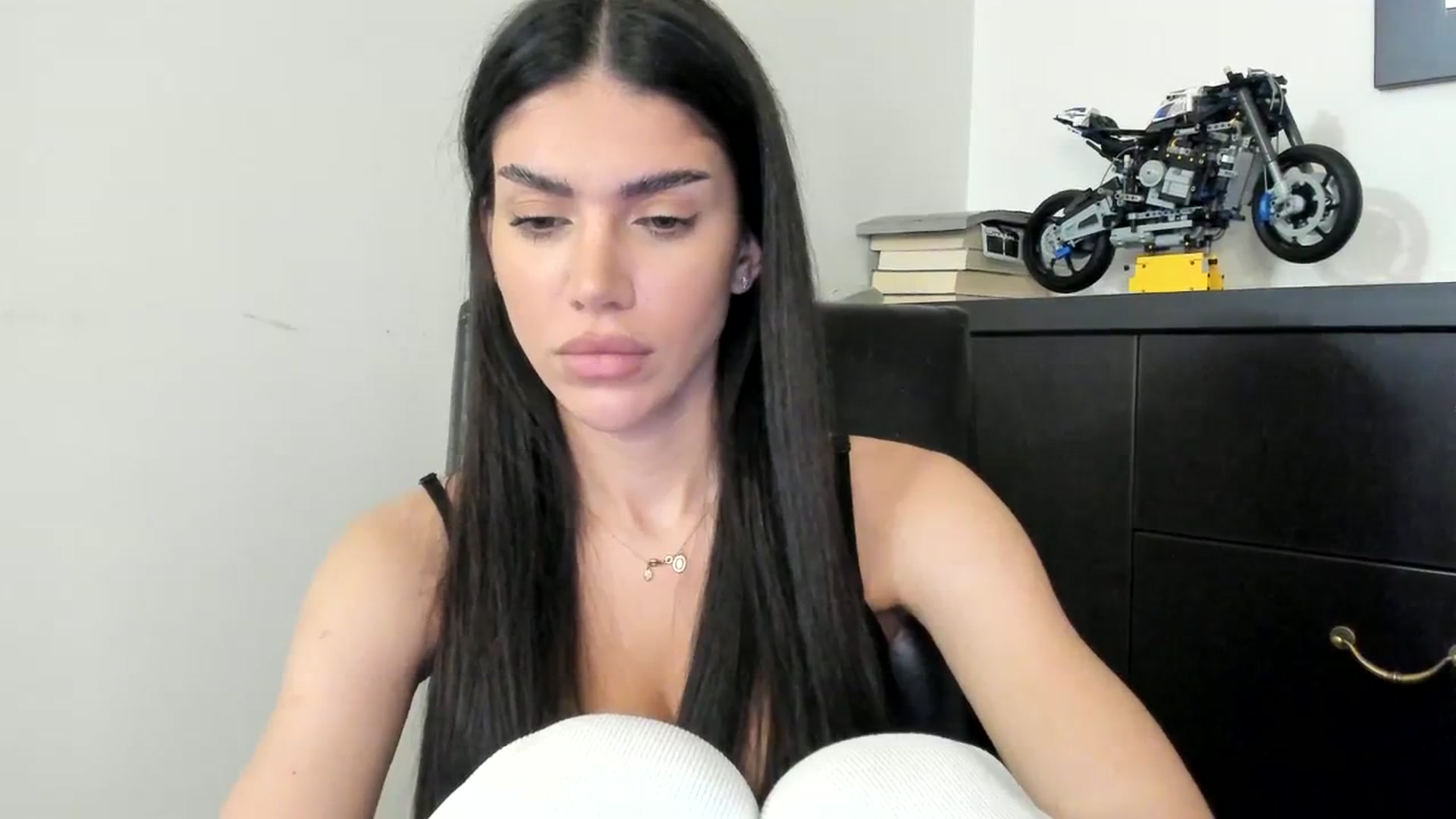 Gallery image thumbnail from SashaLopez's myfreecams stream on, 11/21/2023, 22:29 image 19 of 20