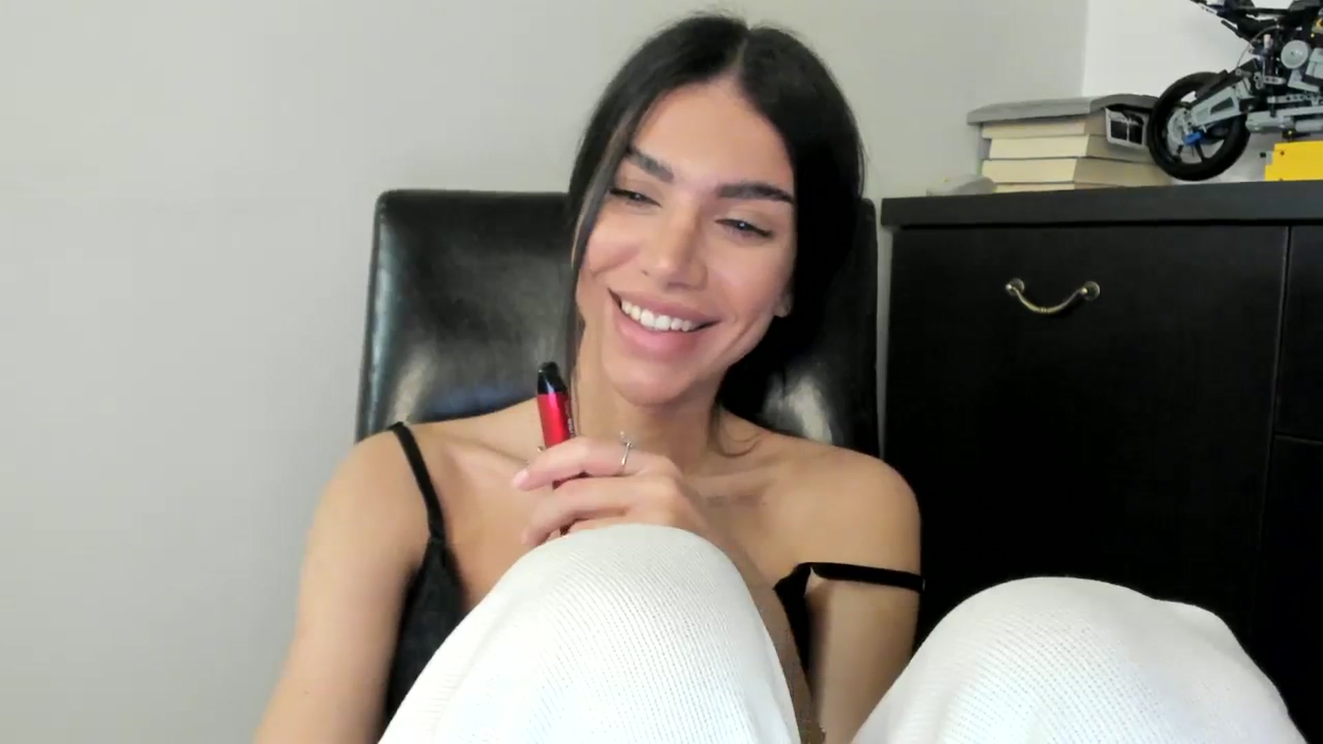 Gallery image thumbnail from SashaLopez's myfreecams stream on, 11/21/2023, 23:14 image 13 of 20