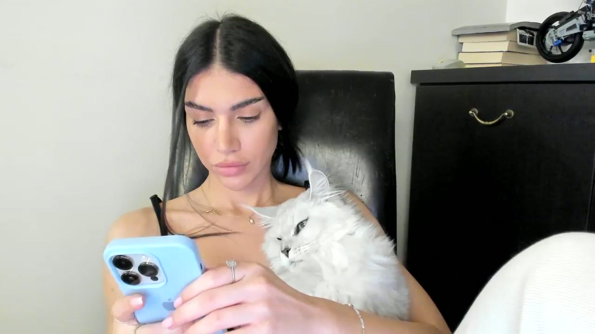 Gallery image thumbnail from SashaLopez's myfreecams stream on, 11/21/2023, 23:14 image 20 of 20