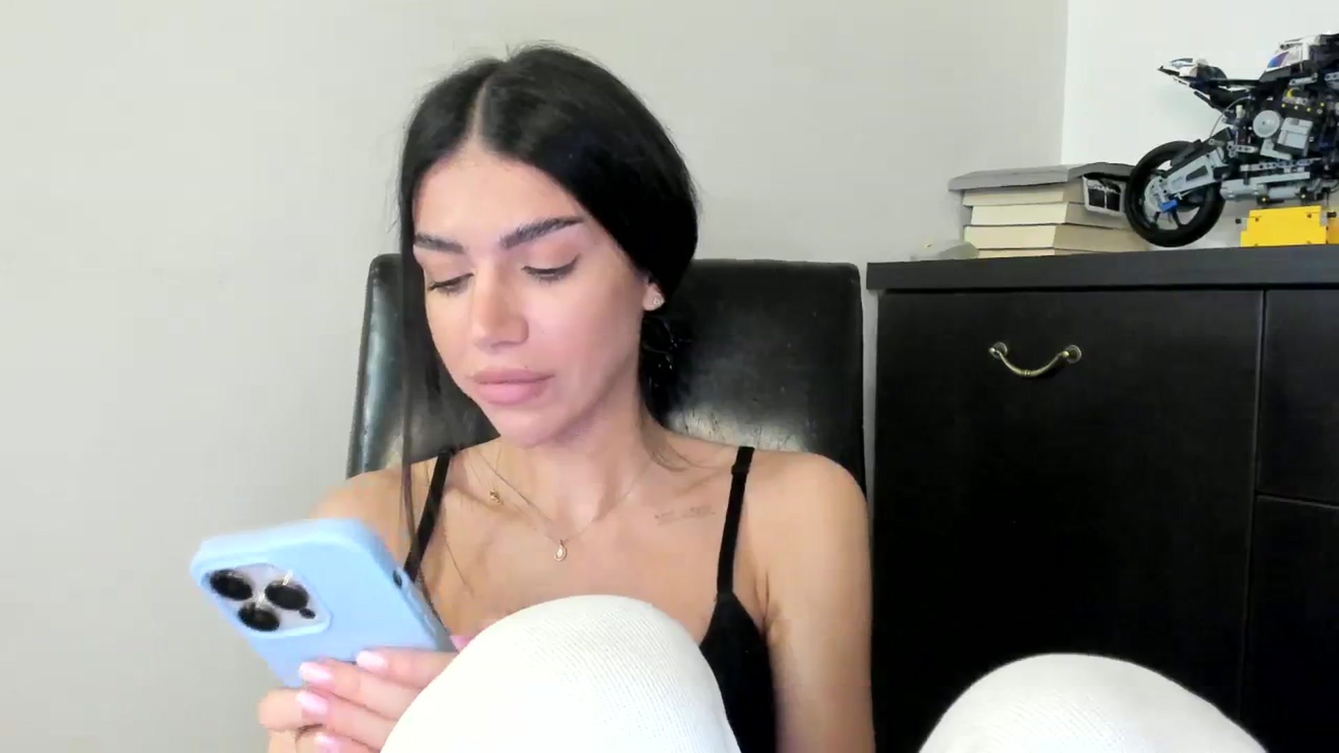 Gallery image thumbnail from SashaLopez's myfreecams stream on, 11/21/2023, 23:14 image 2 of 20