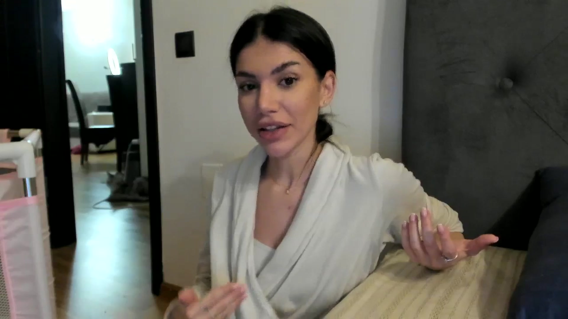 Gallery image thumbnail from SashaLopez's myfreecams stream on, 12/10/2023, 01:37 image 4 of 20
