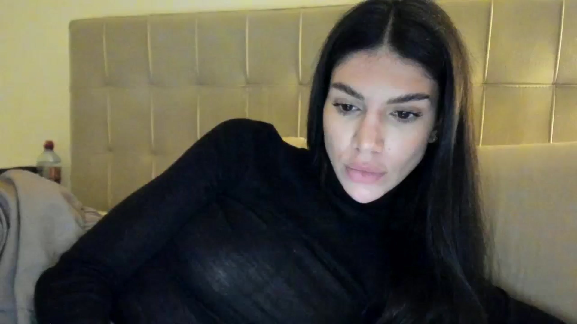 Gallery image thumbnail from SashaLopez's myfreecams stream on, 12/10/2023, 23:41 image 6 of 20