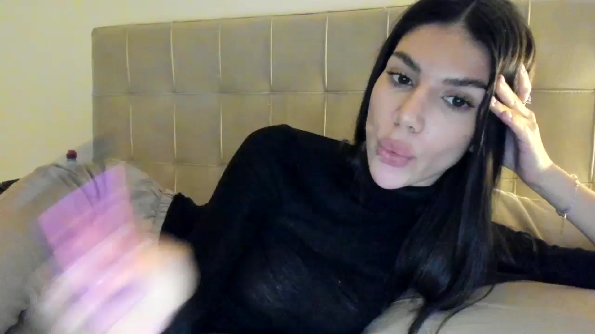 Gallery image thumbnail from SashaLopez's myfreecams stream on, 12/10/2023, 23:41 image 11 of 20