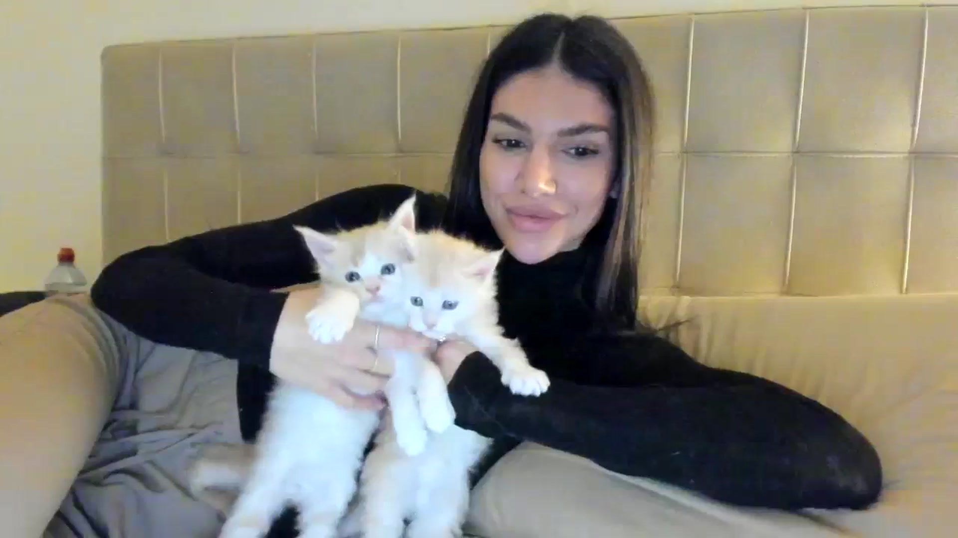 Gallery image thumbnail from SashaLopez's myfreecams stream on, 12/10/2023, 23:41 image 12 of 20