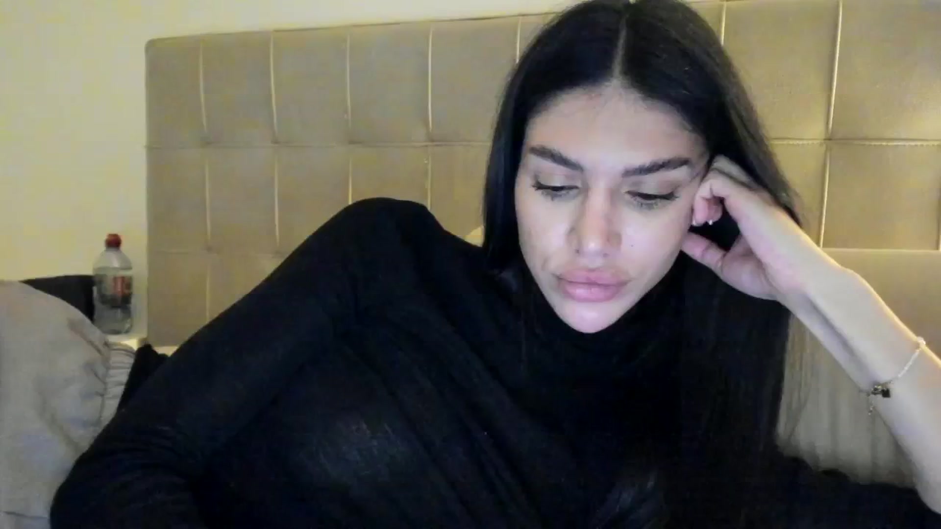 Gallery image thumbnail from SashaLopez's myfreecams stream on, 12/10/2023, 23:41 image 10 of 20
