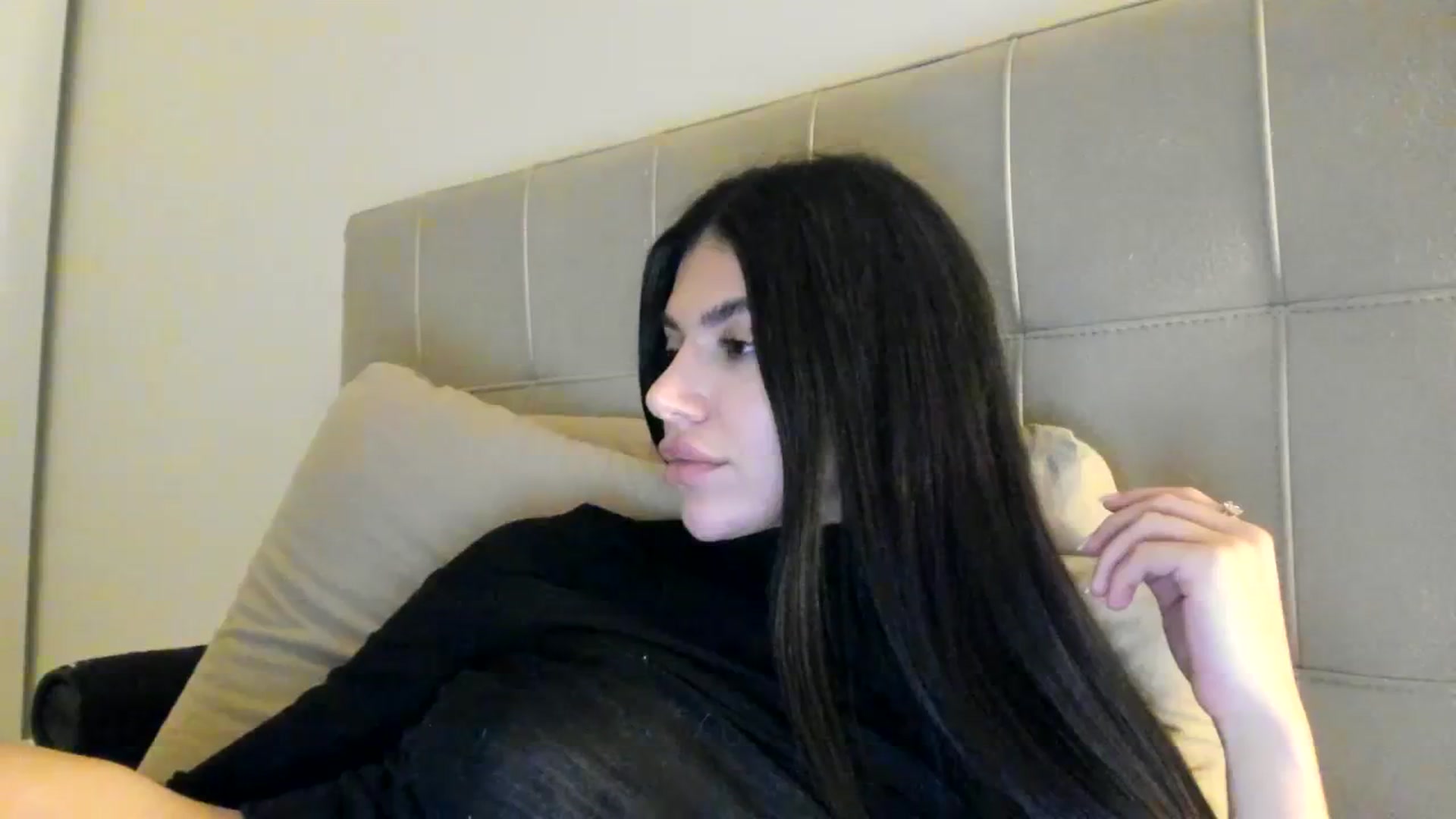Gallery image thumbnail from SashaLopez's myfreecams stream on, 12/11/2023, 01:12 image 7 of 20