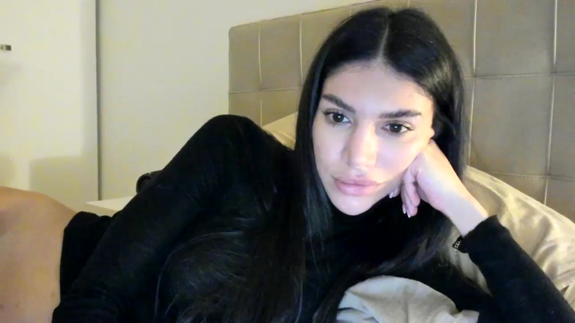 Gallery image thumbnail from SashaLopez's myfreecams stream on, 12/11/2023, 01:12 image 20 of 20
