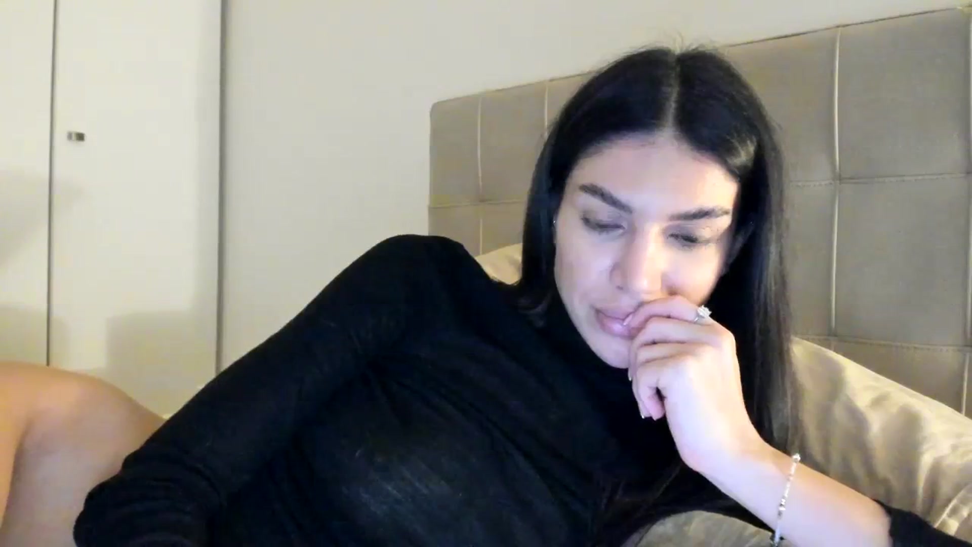 Gallery image thumbnail from SashaLopez's myfreecams stream on, 12/11/2023, 01:12 image 11 of 20