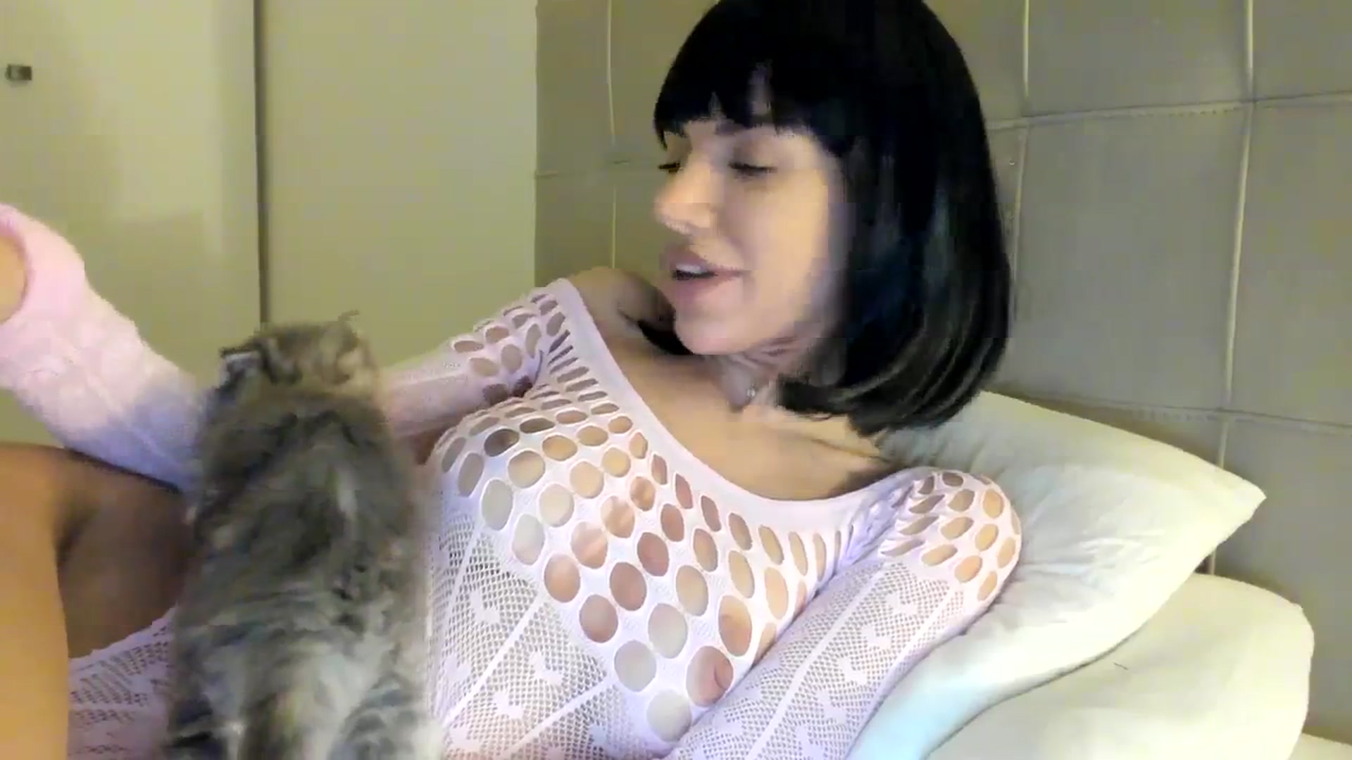 Gallery image thumbnail from SashaLopez's myfreecams stream on, 12/11/2023, 21:52 image 13 of 20