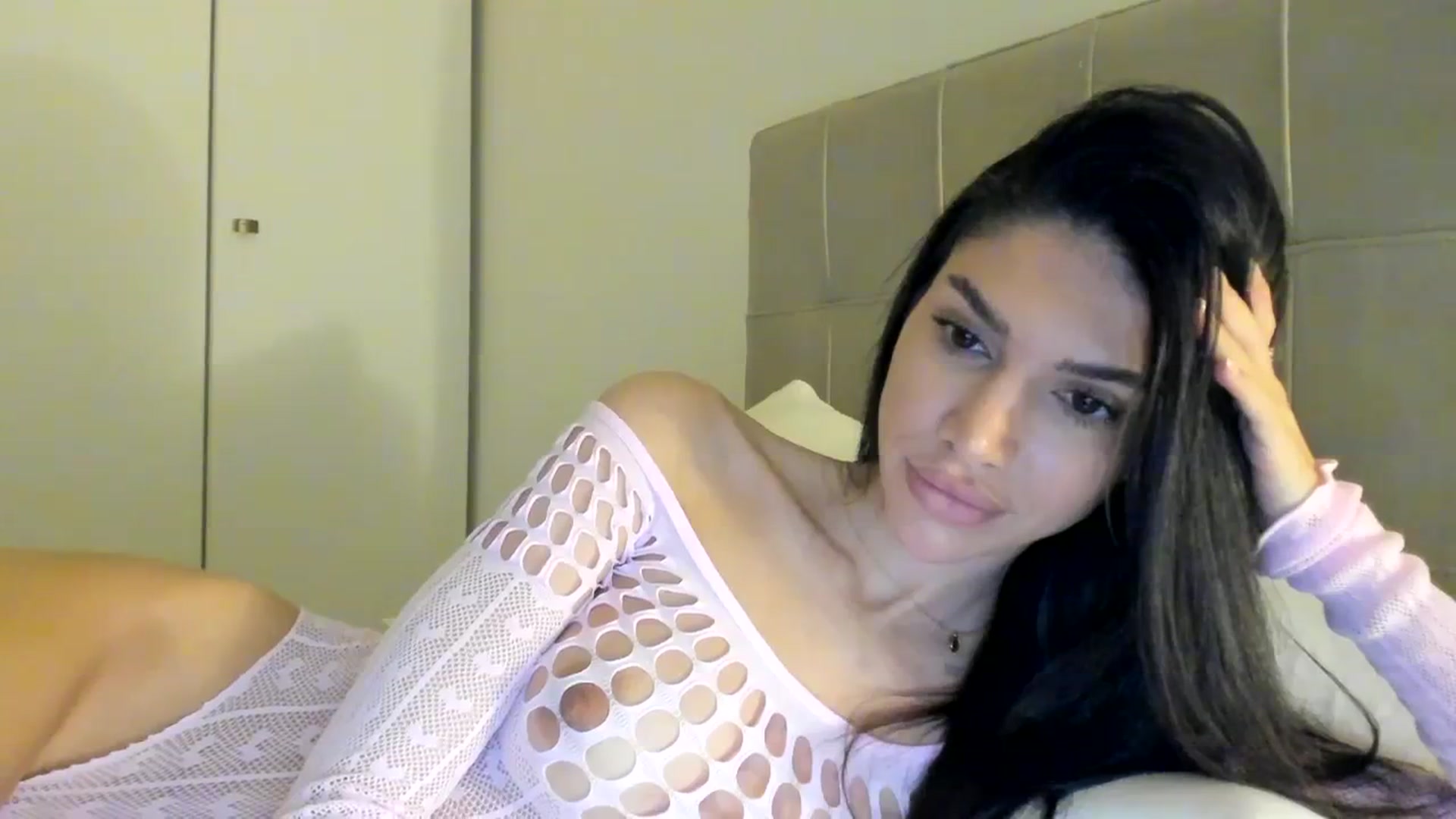 Gallery image thumbnail from SashaLopez's myfreecams stream on, 12/11/2023, 21:52 image 18 of 20