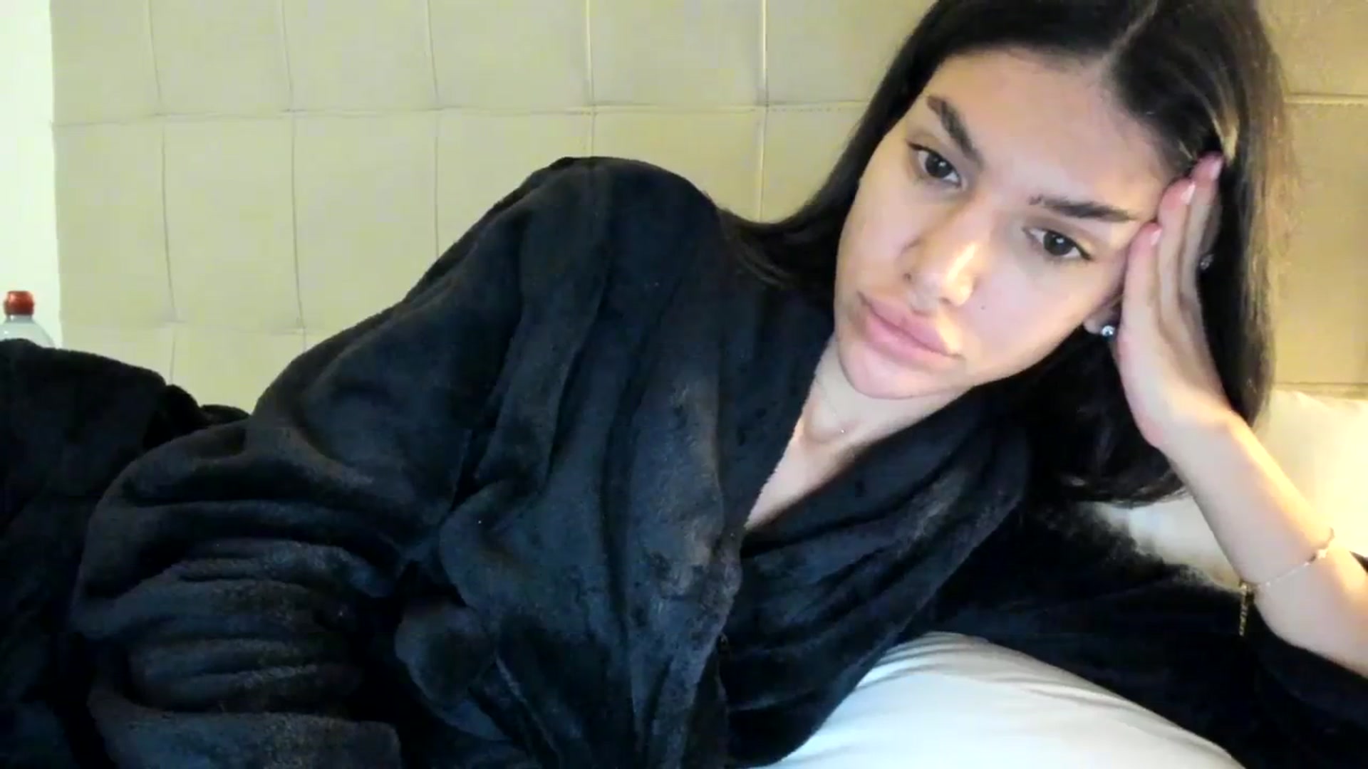 Gallery image thumbnail from SashaLopez's myfreecams stream on, 12/12/2023, 23:50 image 18 of 20