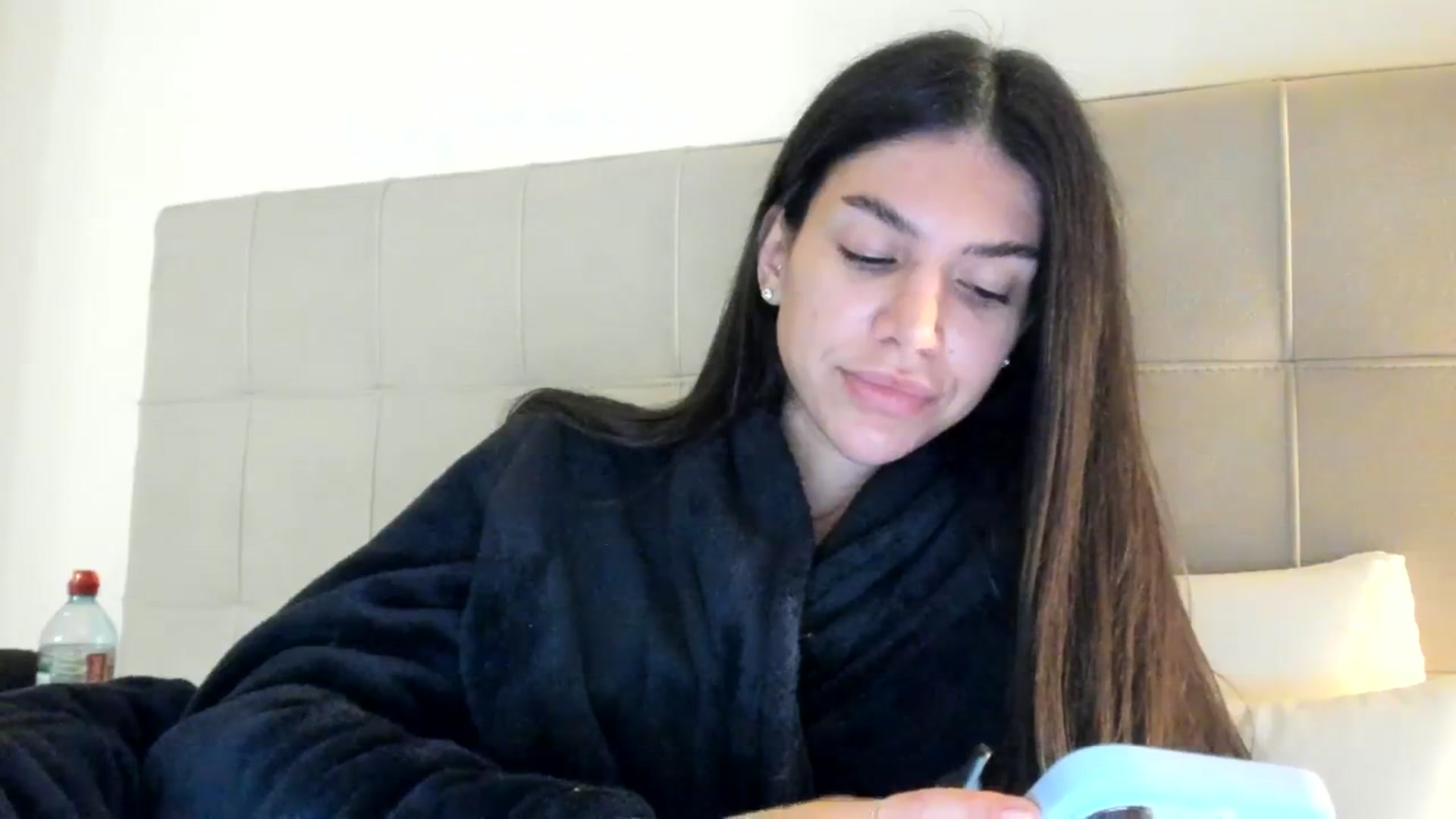 Gallery image thumbnail from SashaLopez's myfreecams stream on, 12/12/2023, 23:50 image 15 of 20