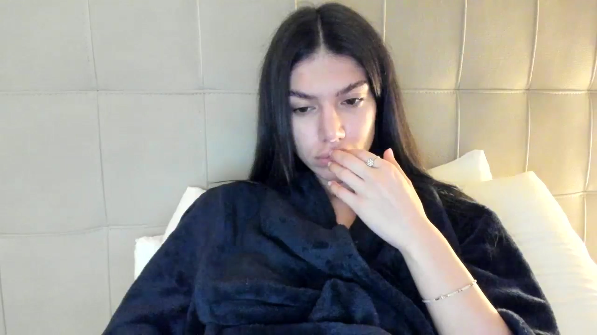 Gallery image thumbnail from SashaLopez's myfreecams stream on, 12/12/2023, 23:50 image 20 of 20