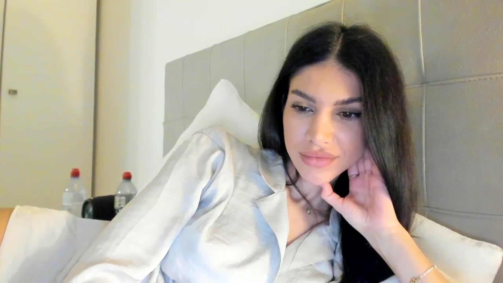 Gallery image thumbnail from SashaLopez's myfreecams stream on, 12/15/2023, 20:49 image 19 of 20