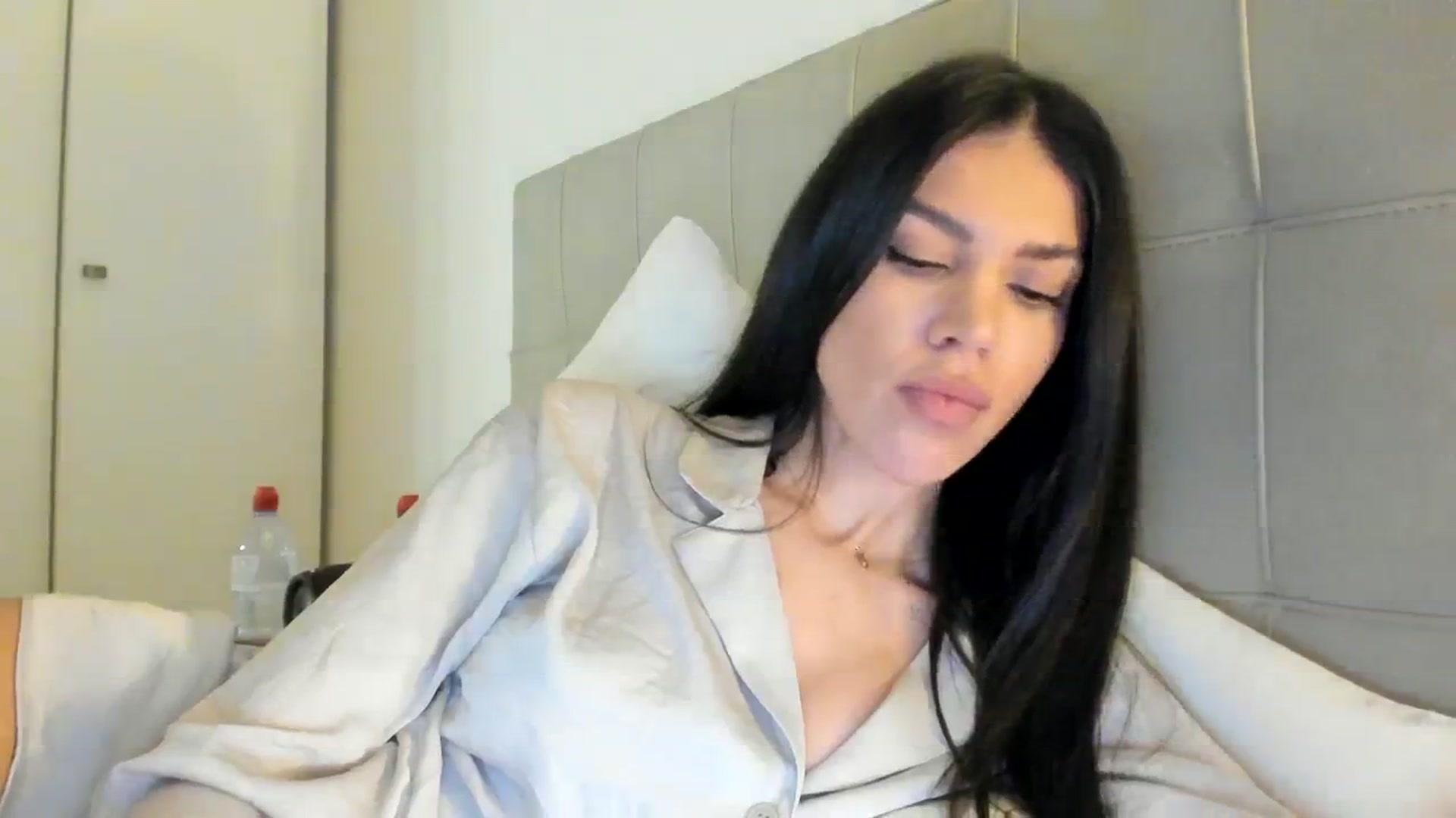 Gallery image thumbnail from SashaLopez's myfreecams stream on, 12/15/2023, 20:49 image 16 of 20