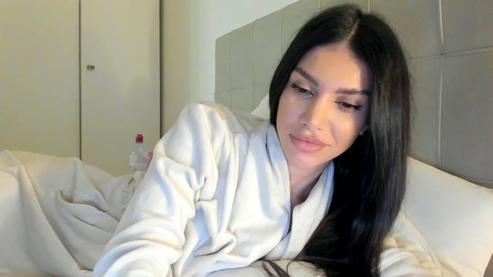 Gallery image thumbnail from SashaLopez's myfreecams stream on, 12/15/2023, 22:47 image 3 of 20