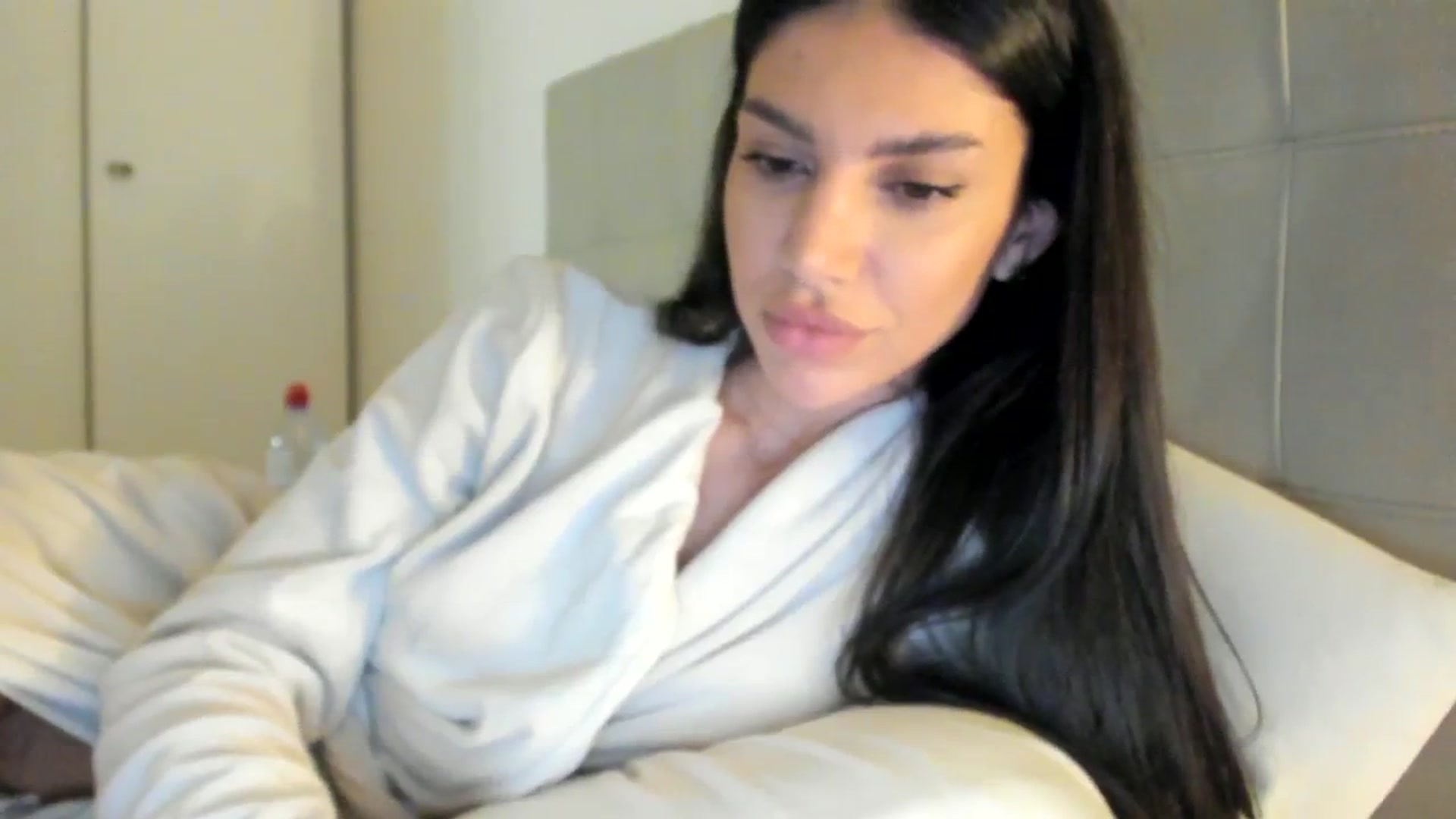 Gallery image thumbnail from SashaLopez's myfreecams stream on, 12/15/2023, 22:47 image 19 of 20