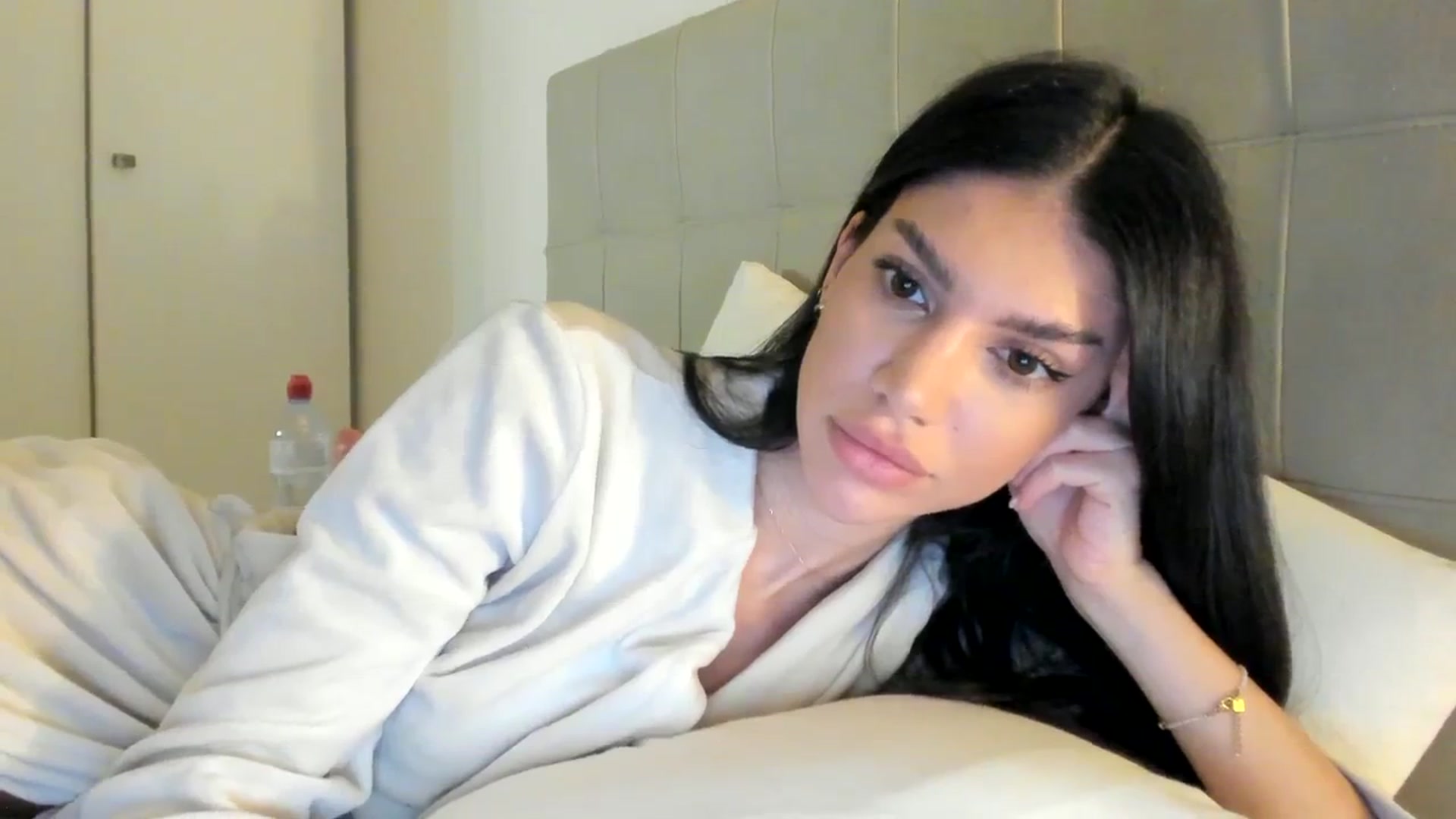 Gallery image thumbnail from SashaLopez's myfreecams stream on, 12/15/2023, 22:47 image 20 of 20