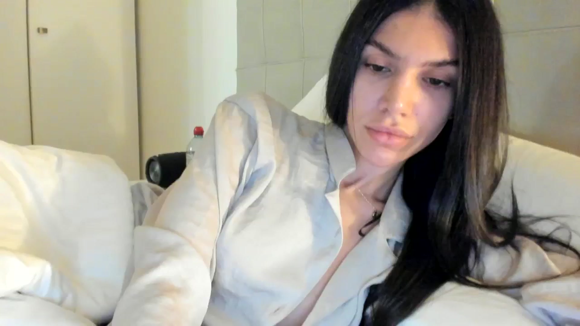 Gallery image thumbnail from SashaLopez's myfreecams stream on, 12/17/2023, 23:27 image 19 of 20