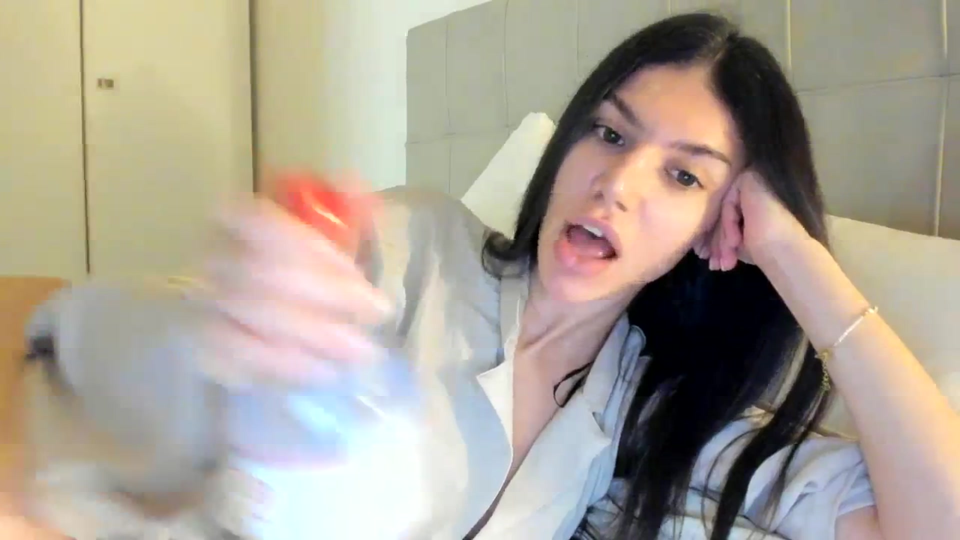Gallery image thumbnail from SashaLopez's myfreecams stream on, 12/17/2023, 23:27 image 4 of 20