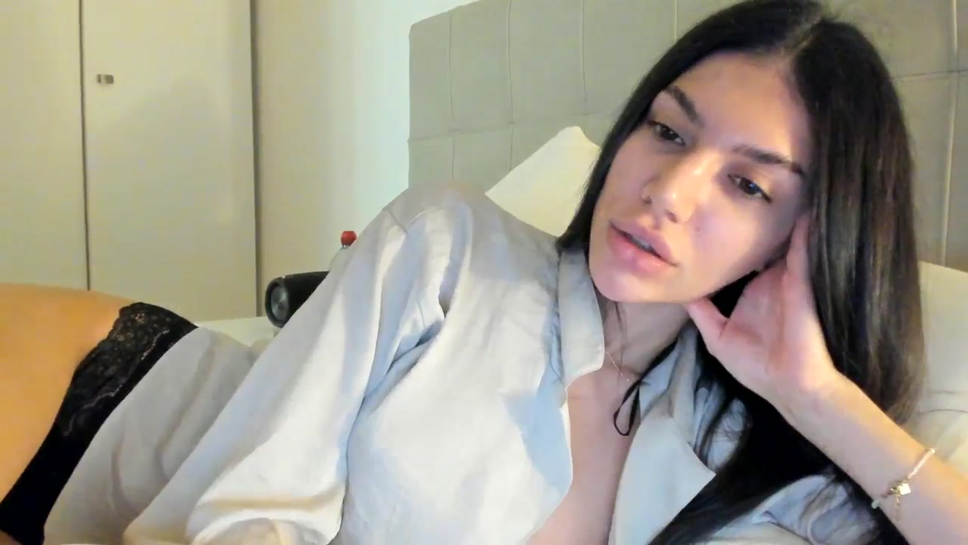 Gallery image thumbnail from SashaLopez's myfreecams stream on, 12/17/2023, 23:27 image 10 of 20